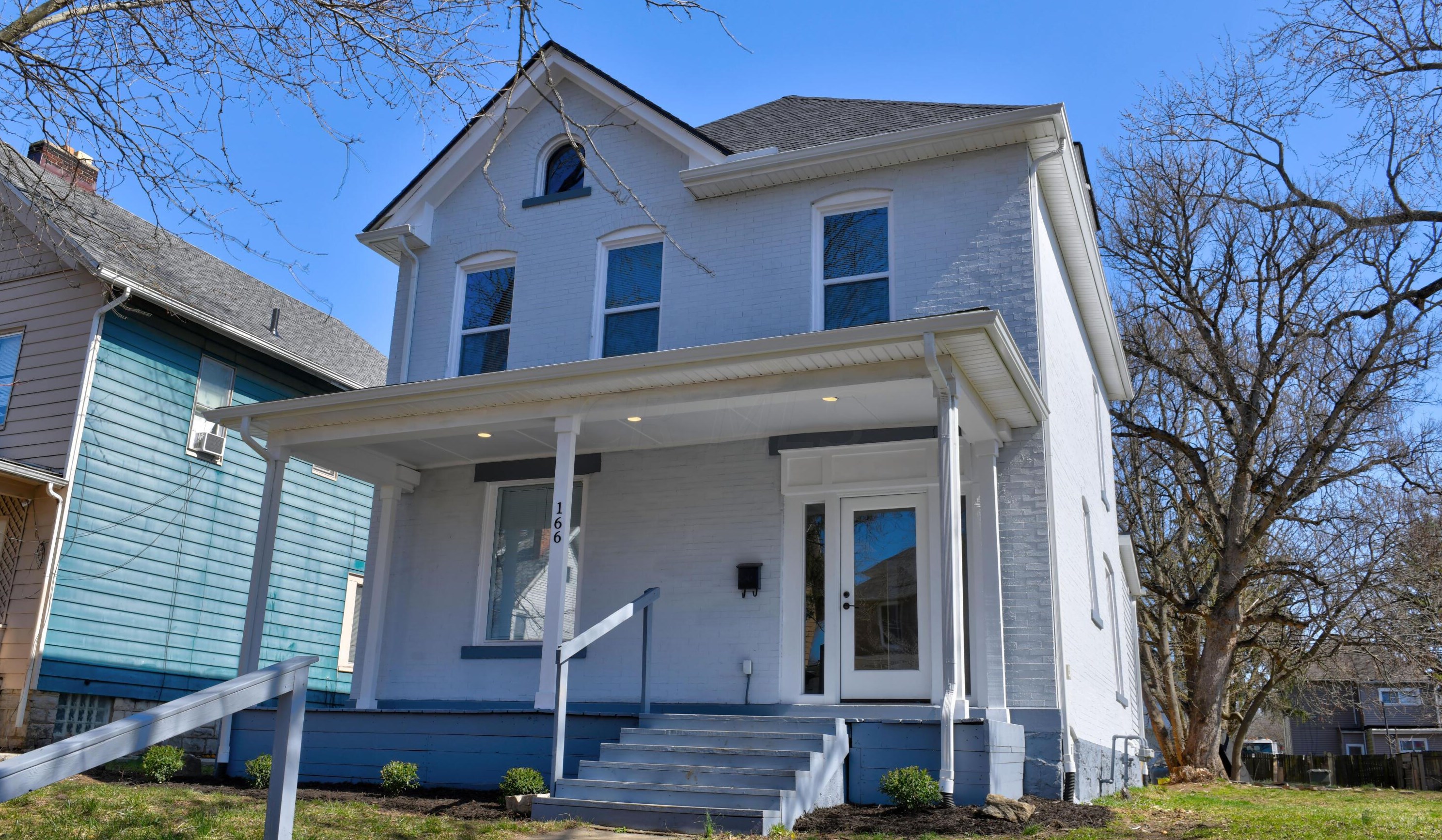 166 Midland Ave, Columbus OH  43223-1065 exterior