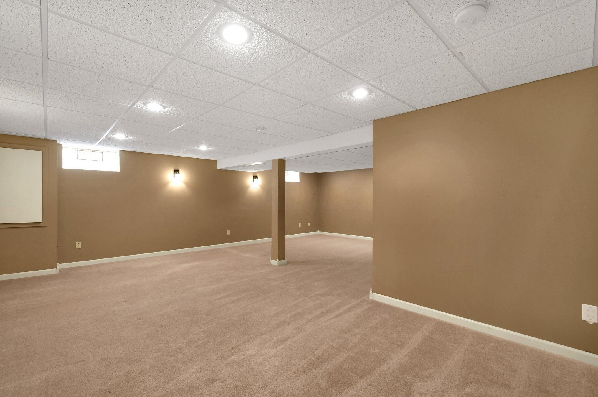 5581 Swingley Dr, Columbus OH  43230-6308 exterior