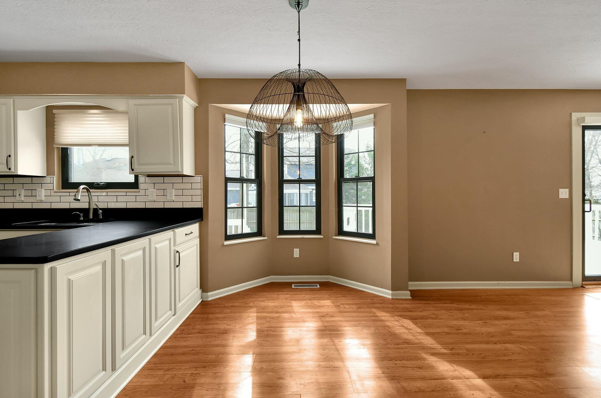 5581 Swingley Dr, Columbus OH  43230-6308 exterior