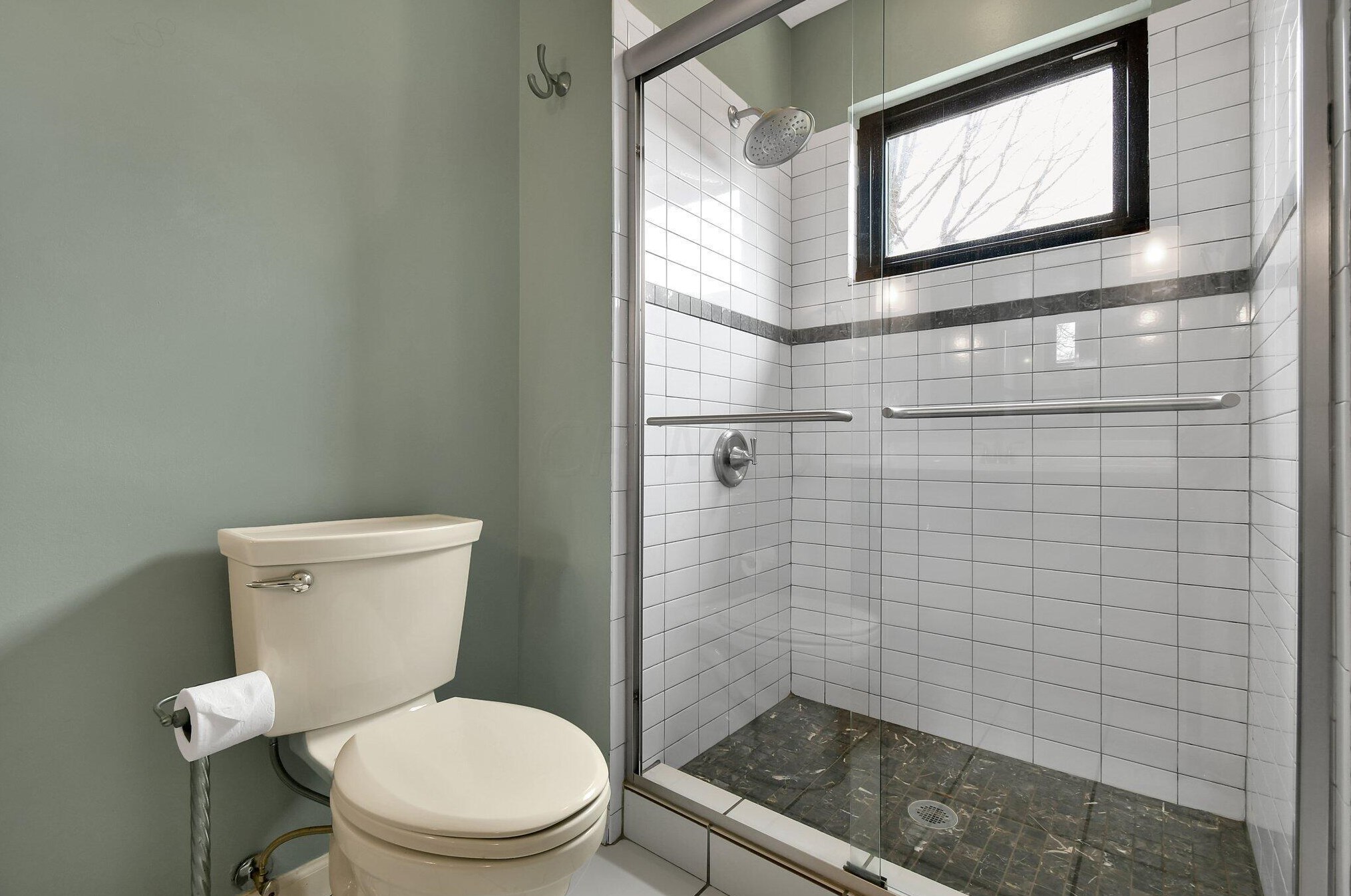 5581 Swingley Dr, Columbus OH  43230-6308 exterior