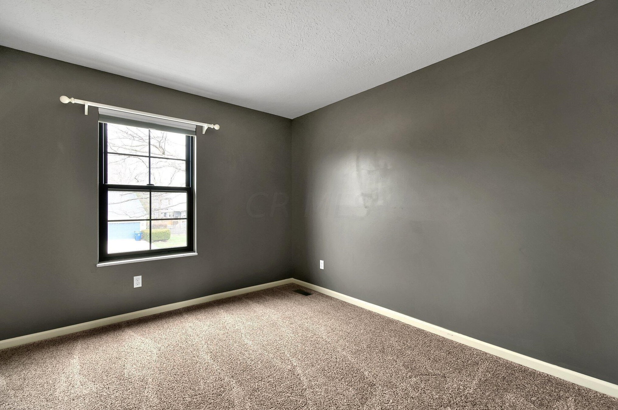 5581 Swingley Dr, Columbus OH  43230-6308 exterior