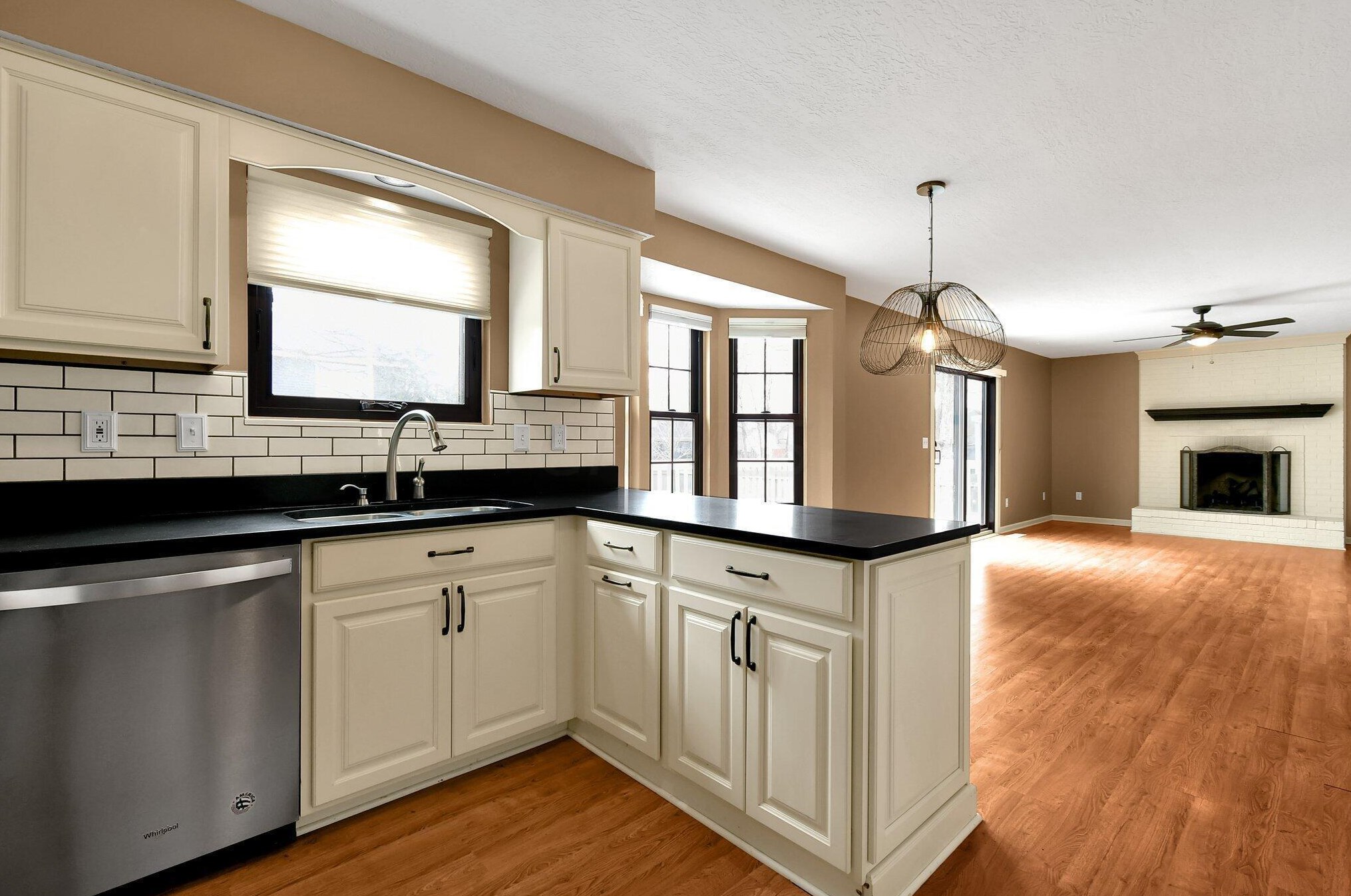 5581 Swingley Dr, Columbus OH  43230-6308 exterior