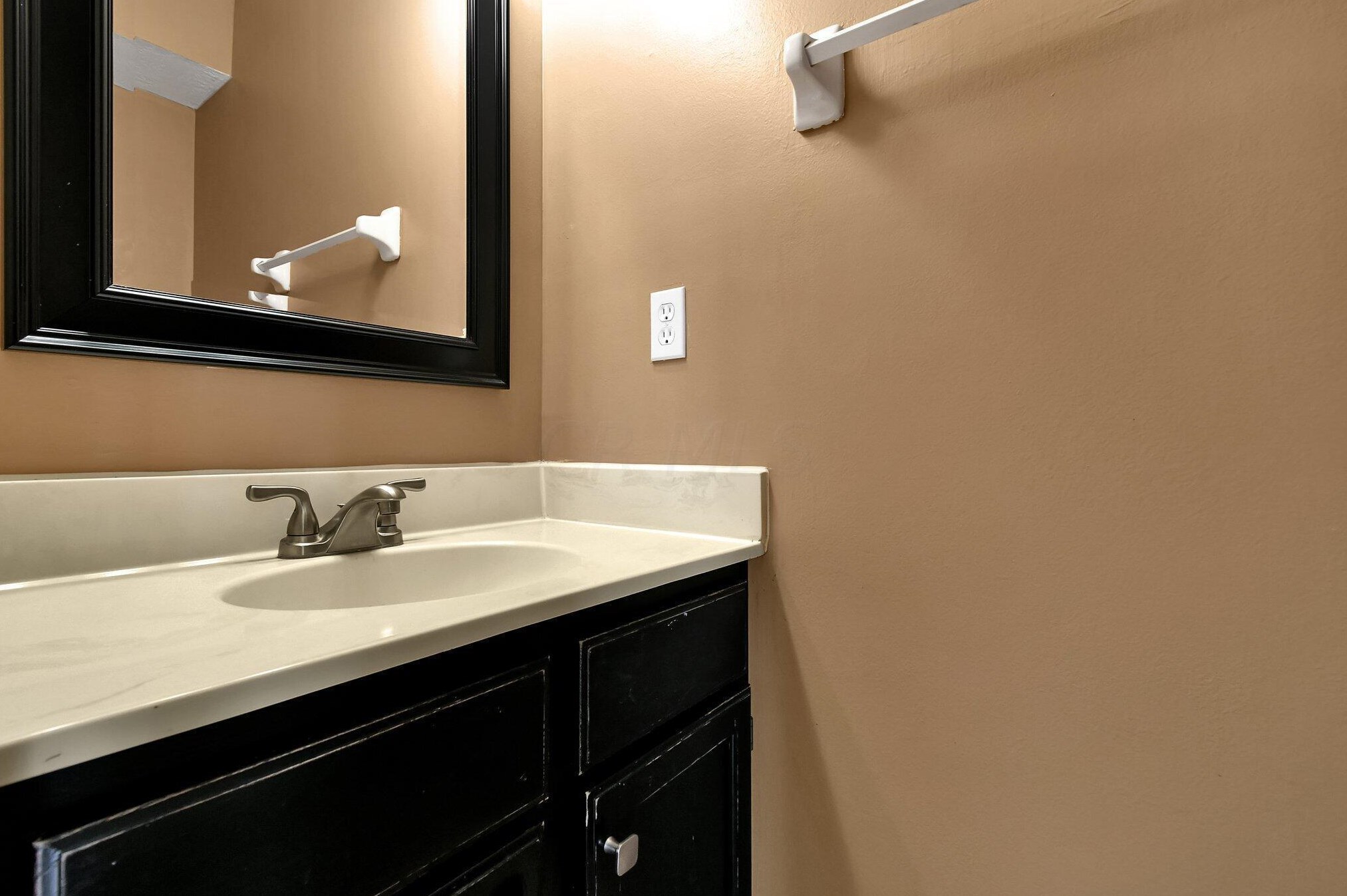 5581 Swingley Dr, Columbus OH  43230-6308 exterior