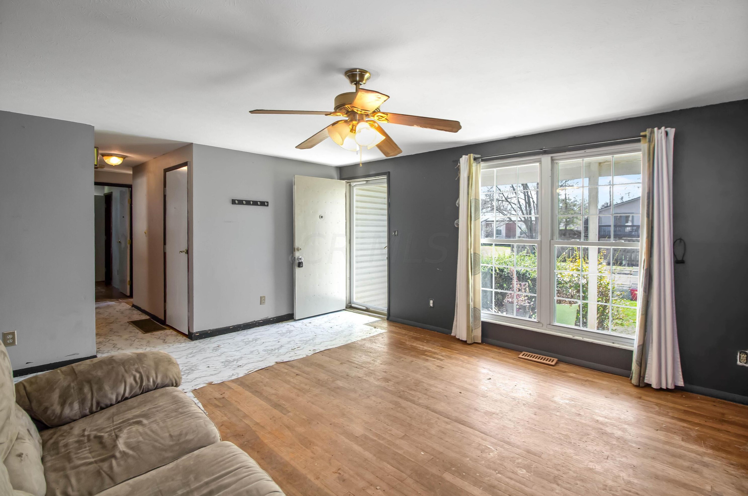 1414 Chelmsford Ct, Columbus, OH 43229-1914