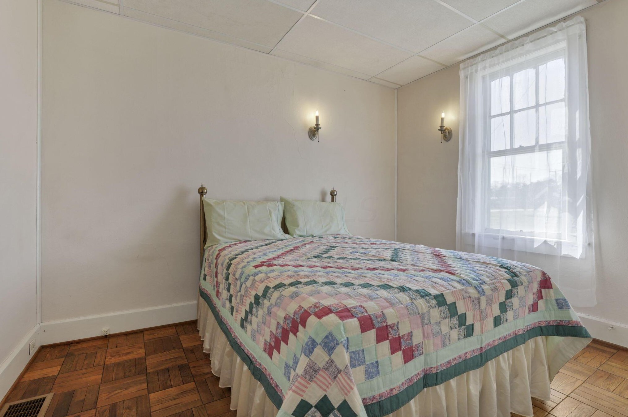 4001 National Rd, Hebron OH  43025-9547 exterior