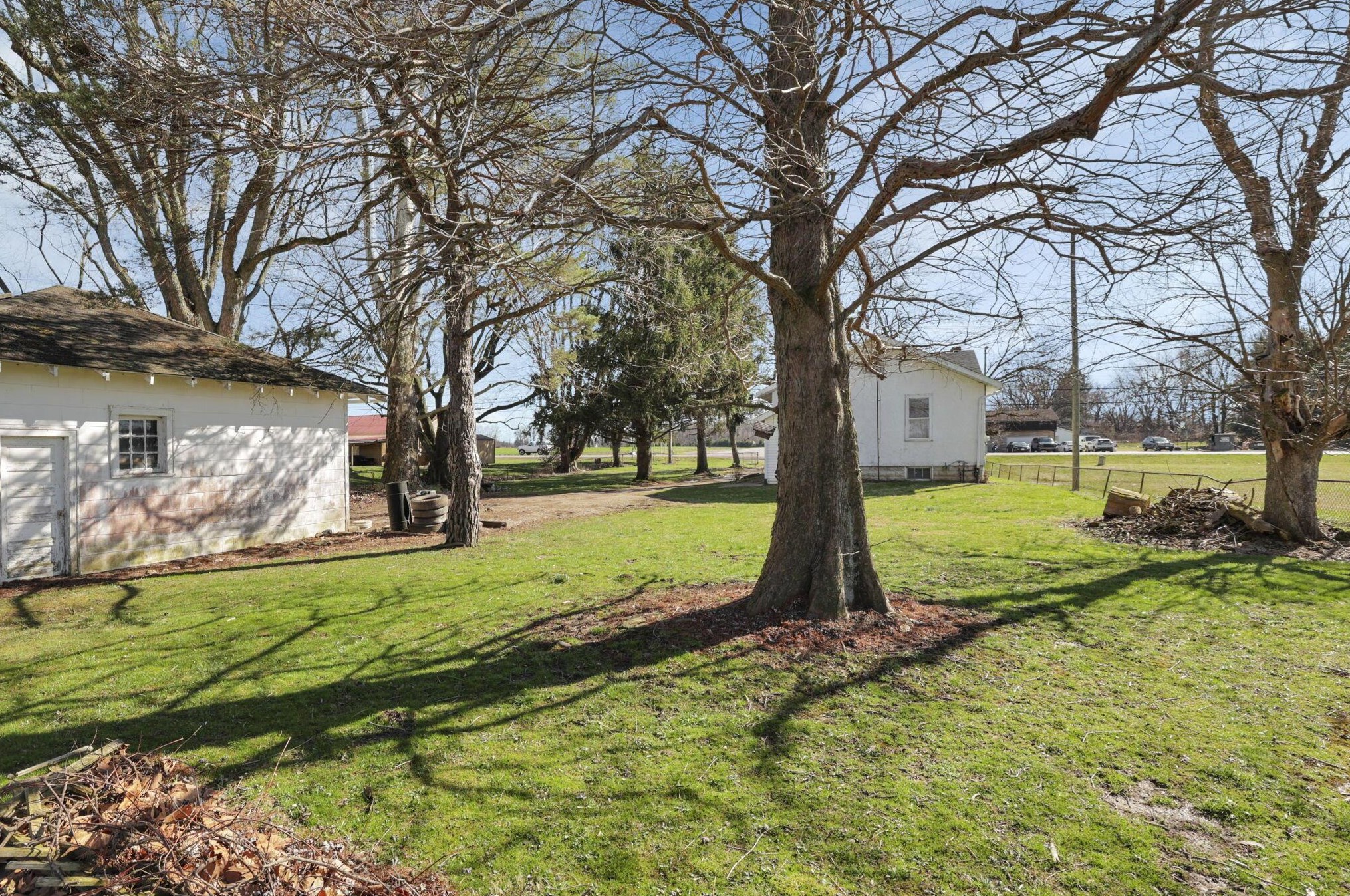 4001 National Rd, Hebron OH  43025-9547 exterior