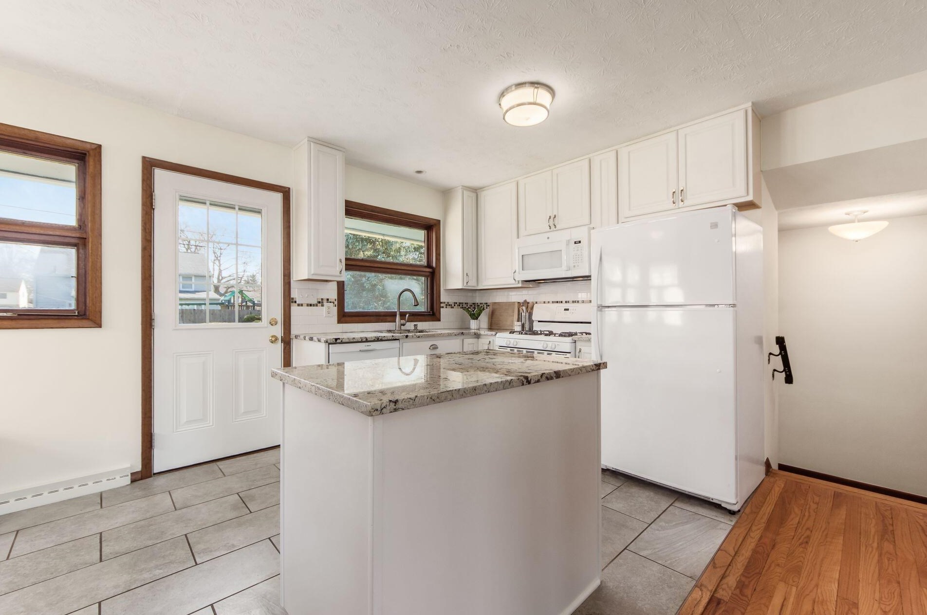 1858 Glenn Ave, Columbus OH 43212-1114 exterior