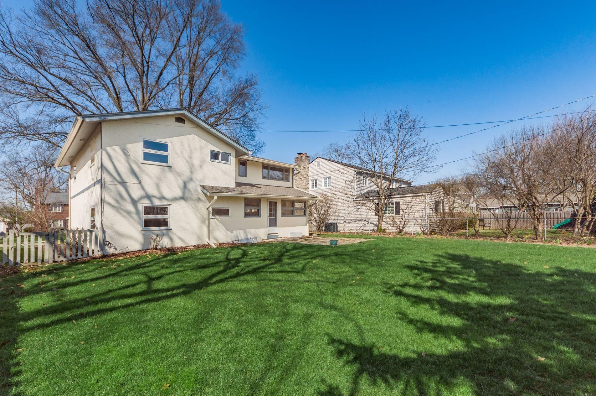 1858 Glenn Ave, Columbus OH 43212-1114 exterior