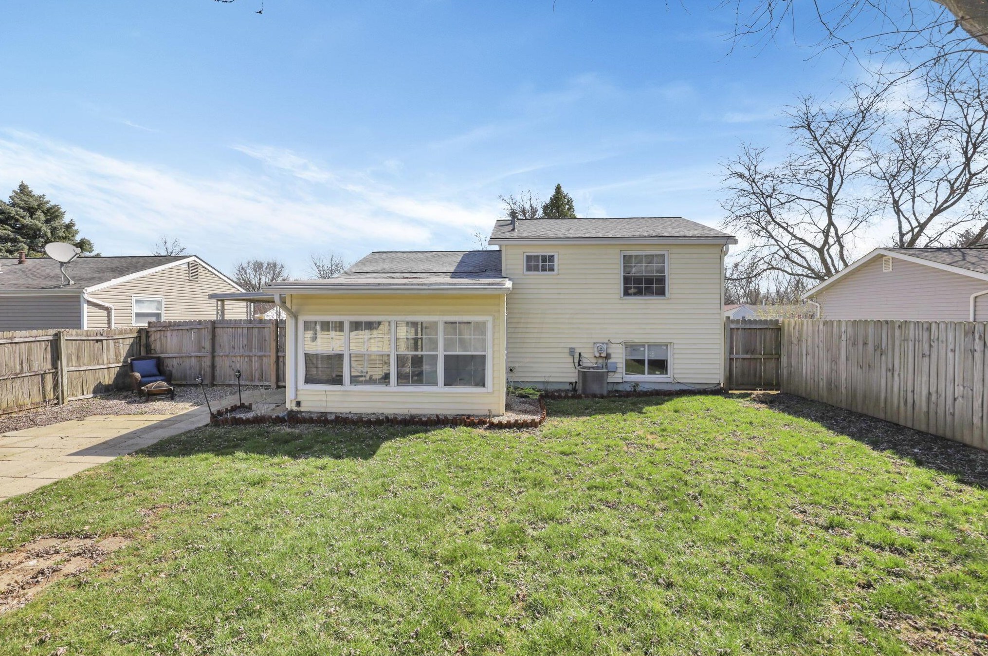 1791 Holw Run Dr, Columbus OH 43223-3413 exterior