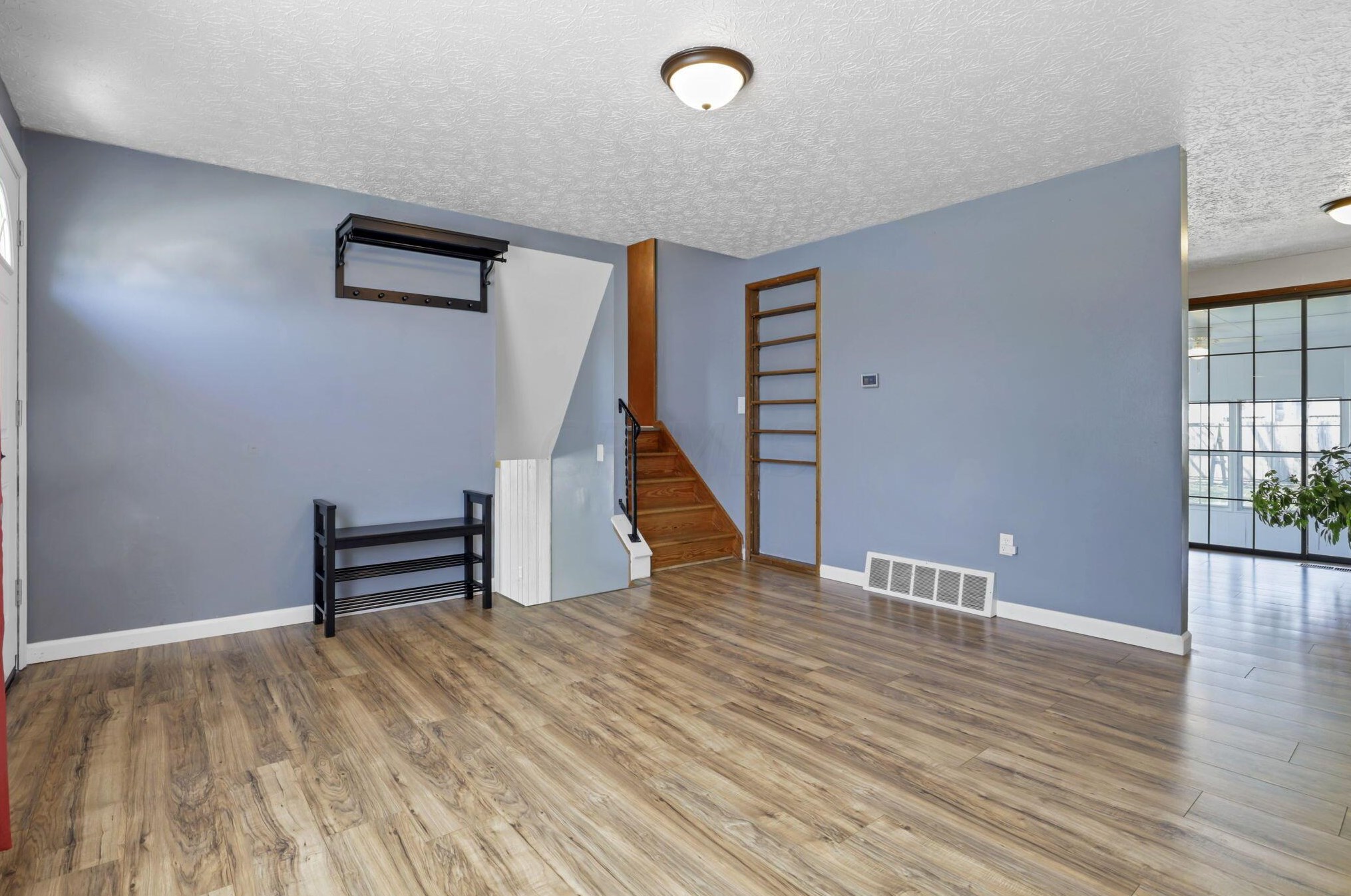 1791 Holw Run Dr, Columbus OH 43223-3413 exterior