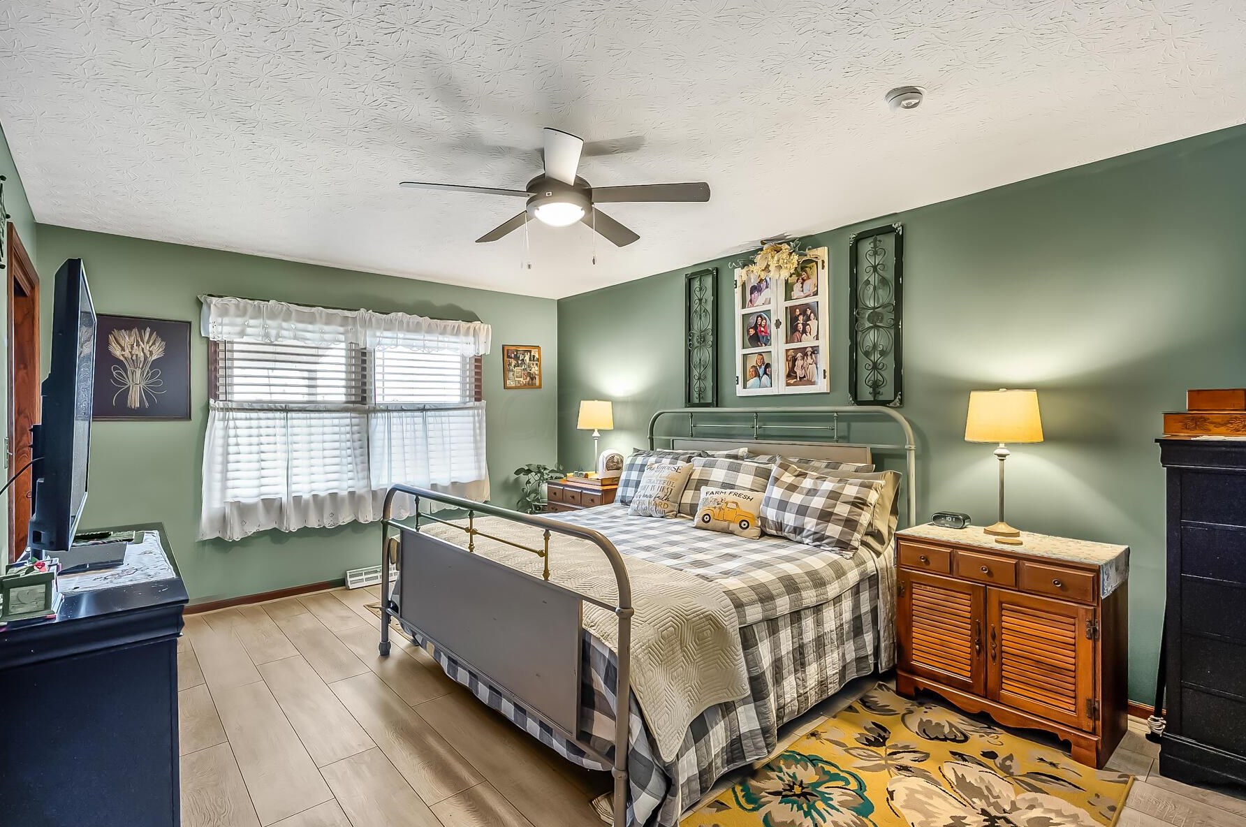 580 Executive Blvd, Delaware OH  43015-1159 exterior