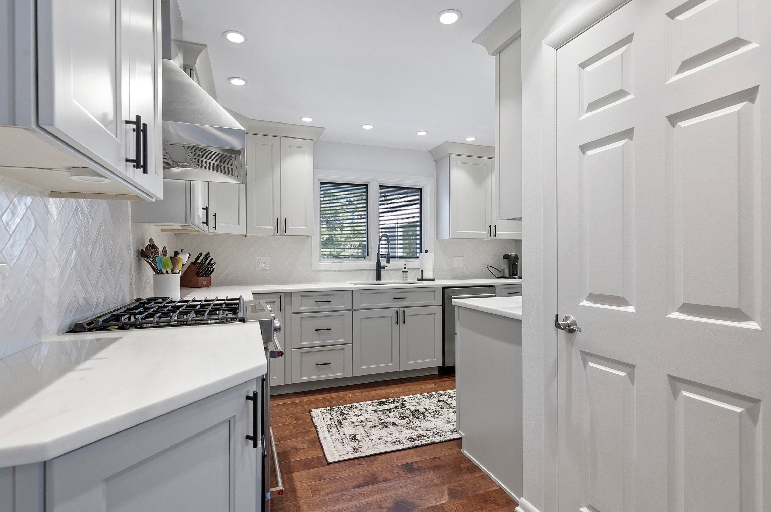 1428 Trentwood Rd, Columbus OH  43221-2230 exterior