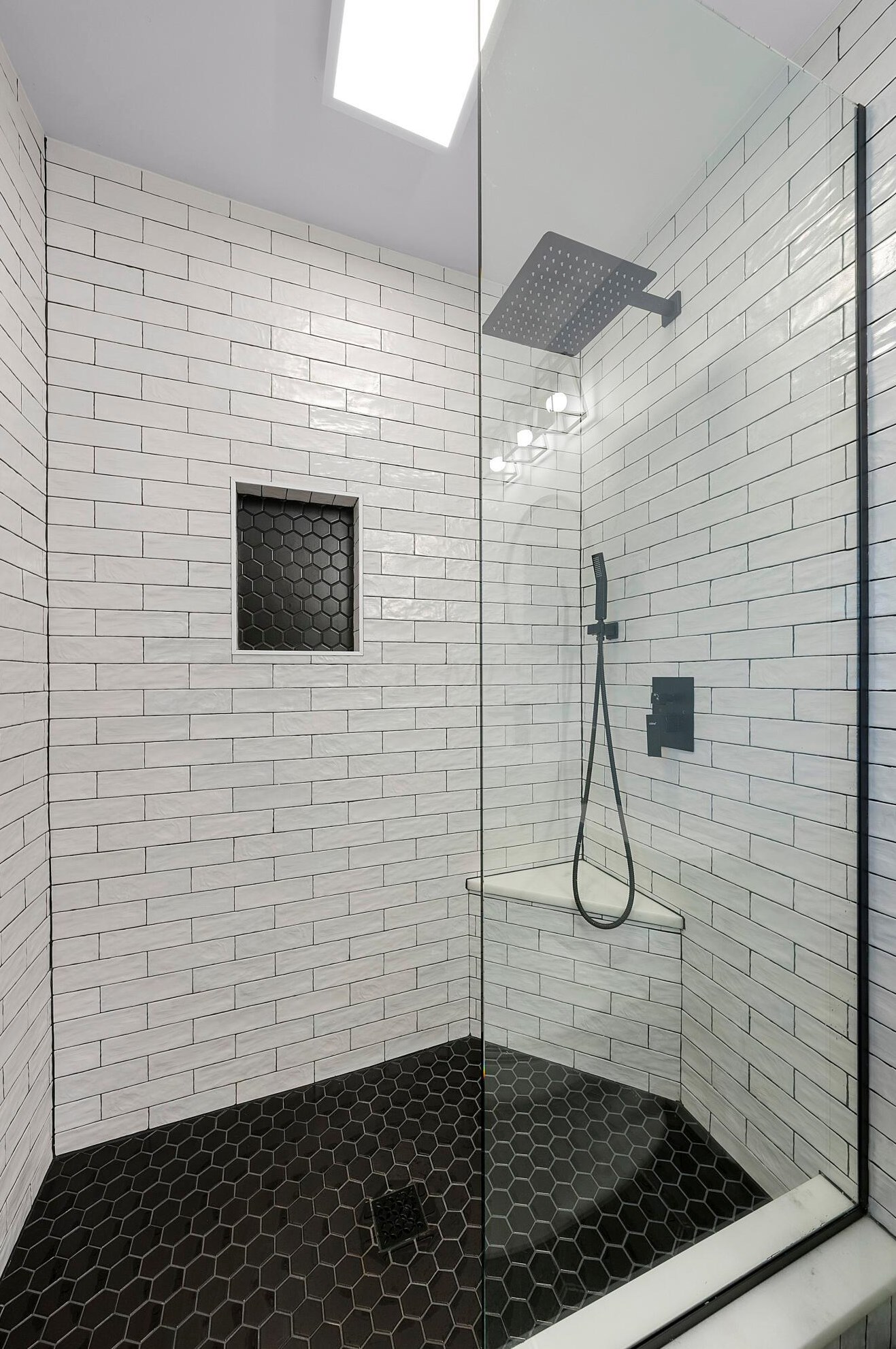 1428 Trentwood Rd, Columbus OH  43221-2230 exterior