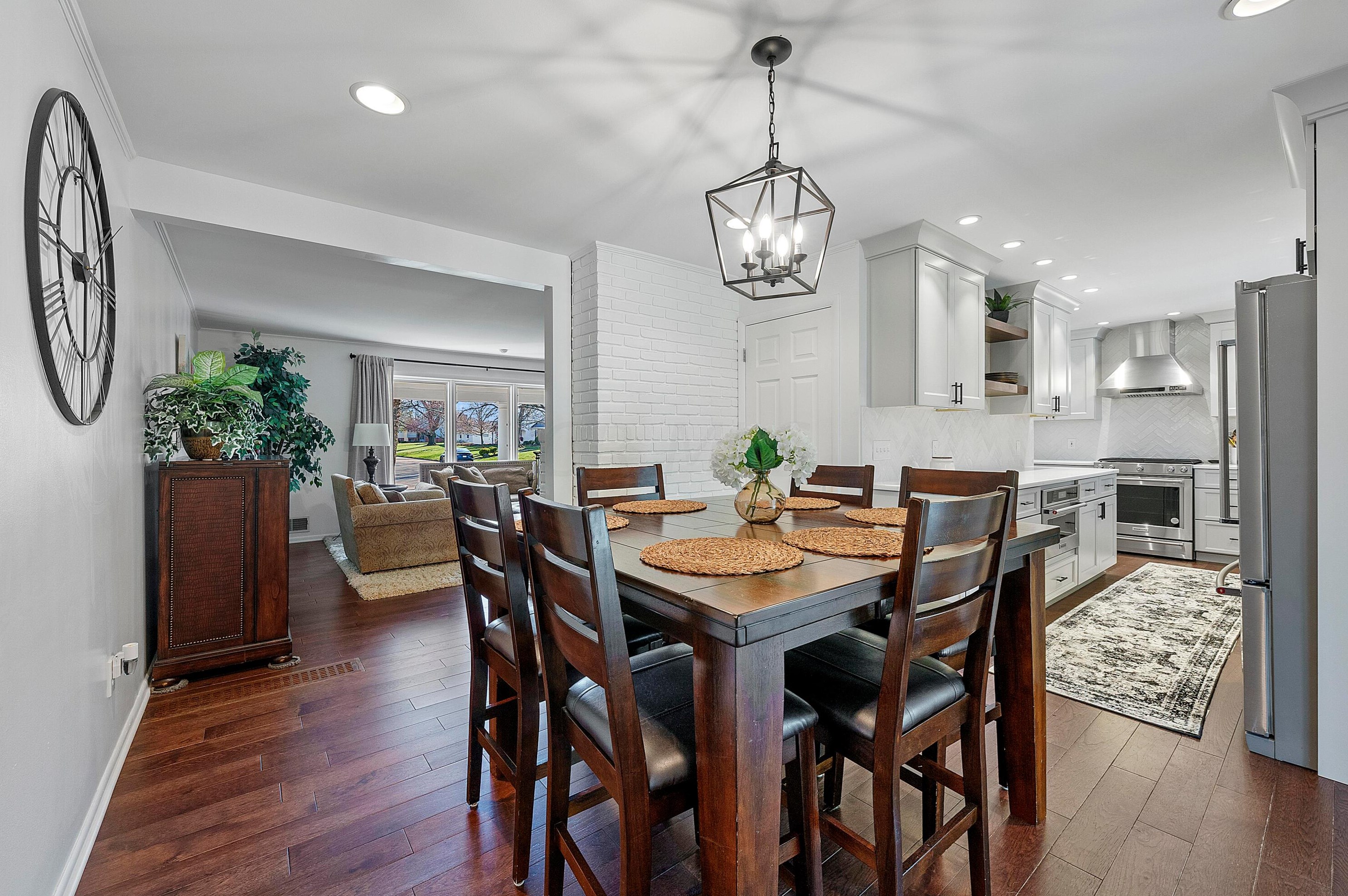 1428 Trentwood Rd, Columbus OH  43221-2230 exterior