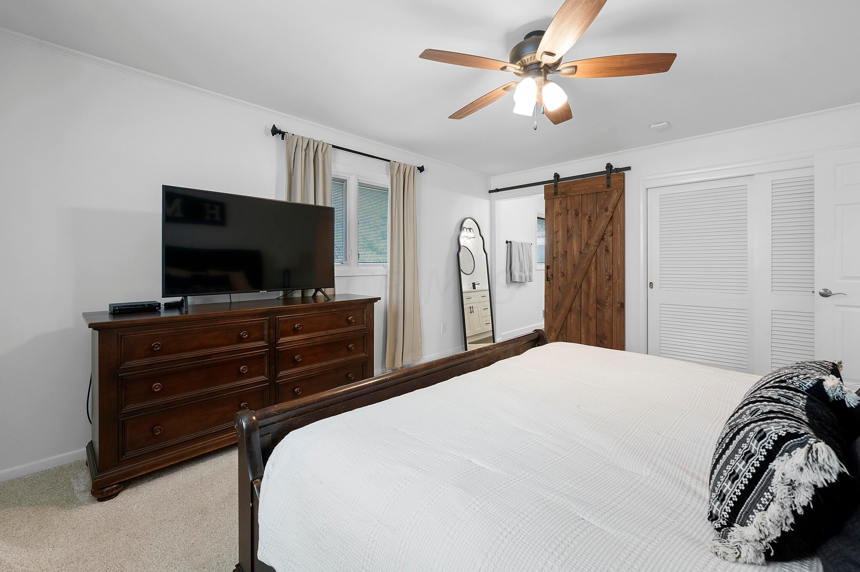 1428 Trentwood Rd, Columbus OH  43221-2230 exterior