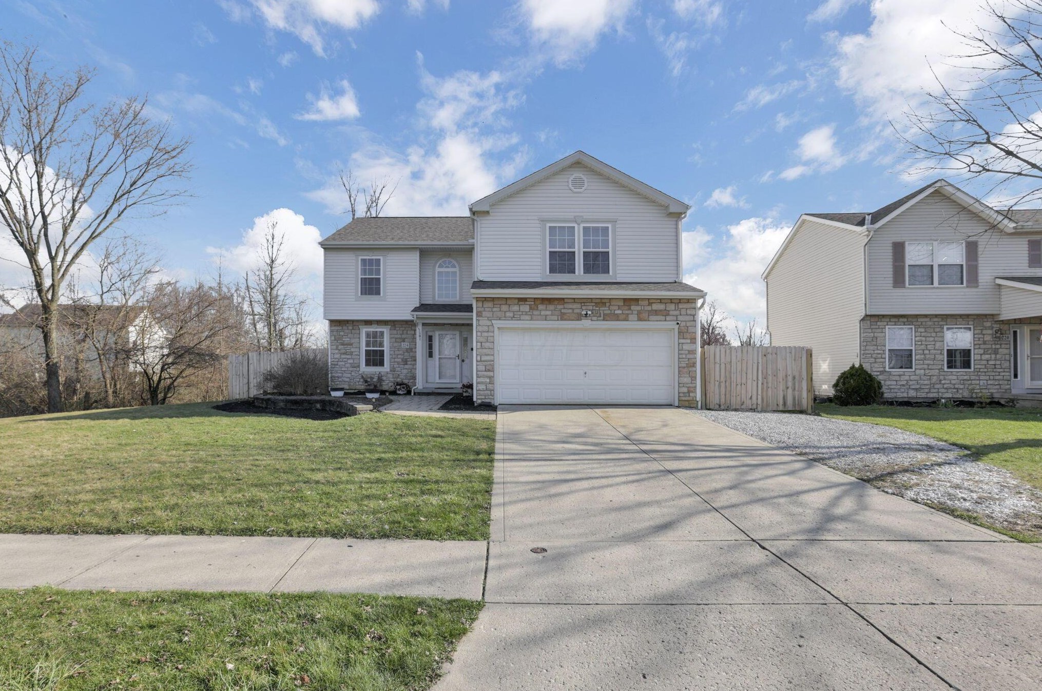 224 Haystack Ave, Pataskala, OH 43062