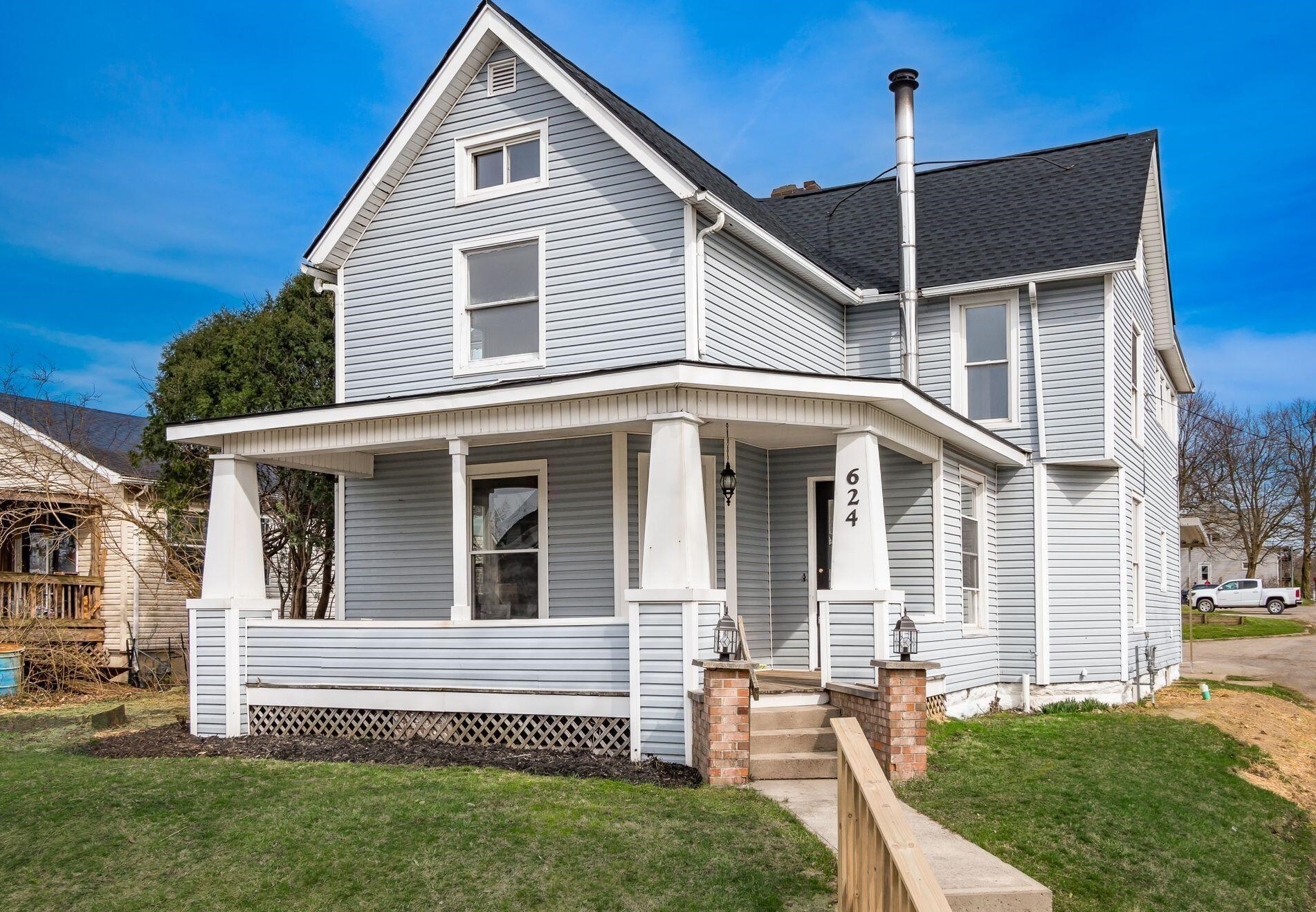 624 N Detroit St, Bellefontaine, OH 43311