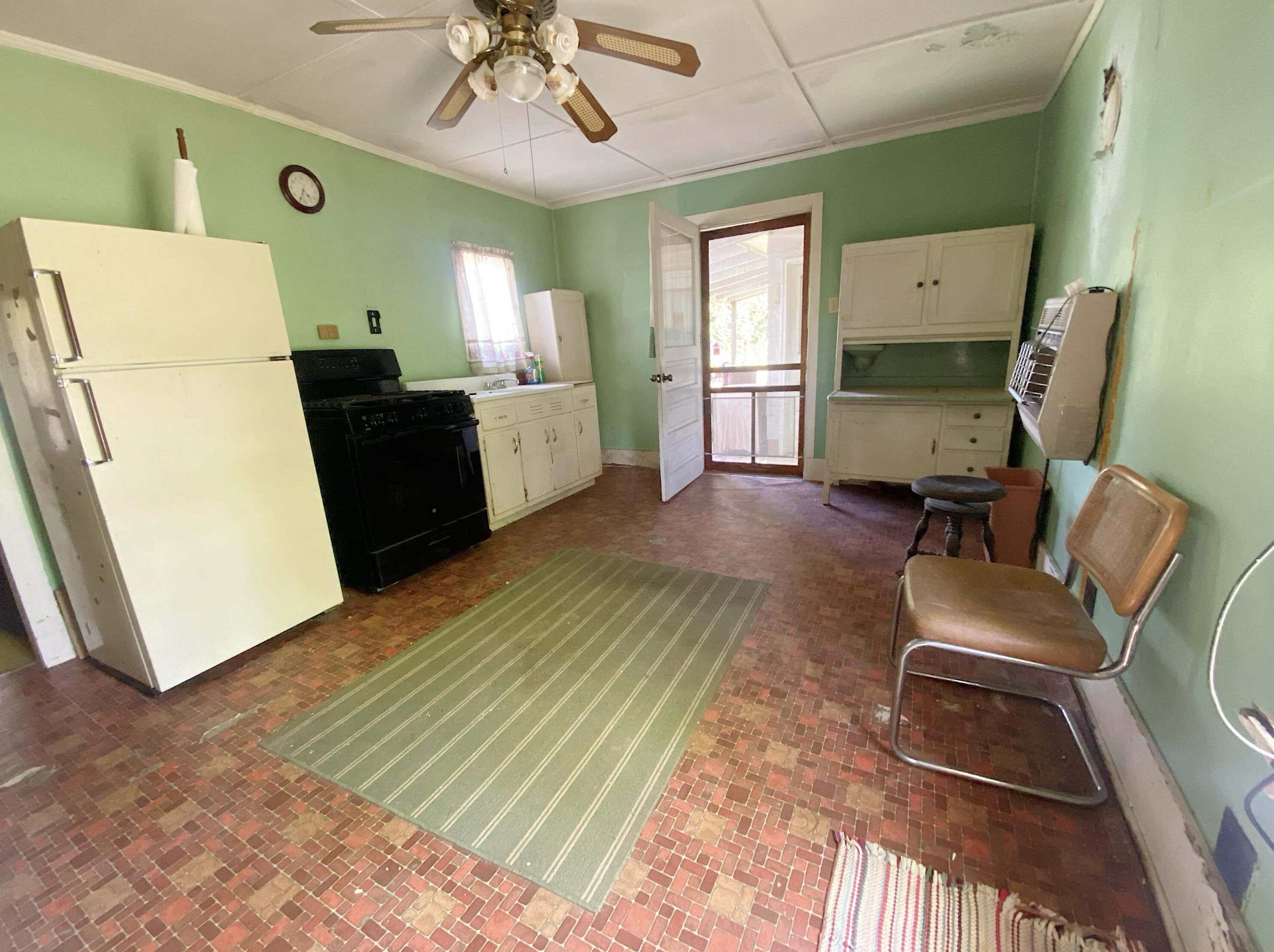 9948 Salem Hollow Rd, New Straitsville OH  43766-9739 exterior