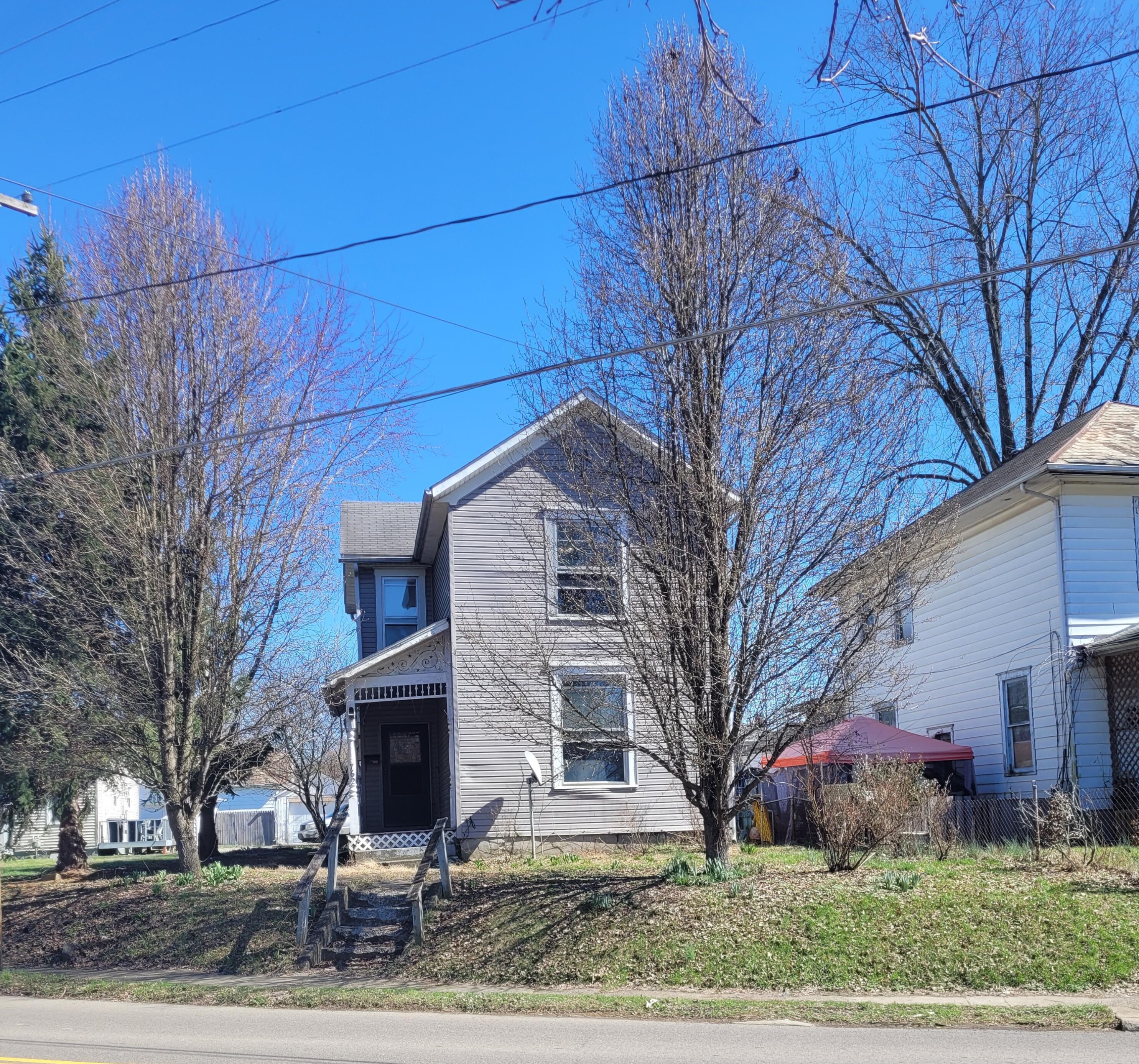 762 Dryden Rd, Zanesville, OH 43701