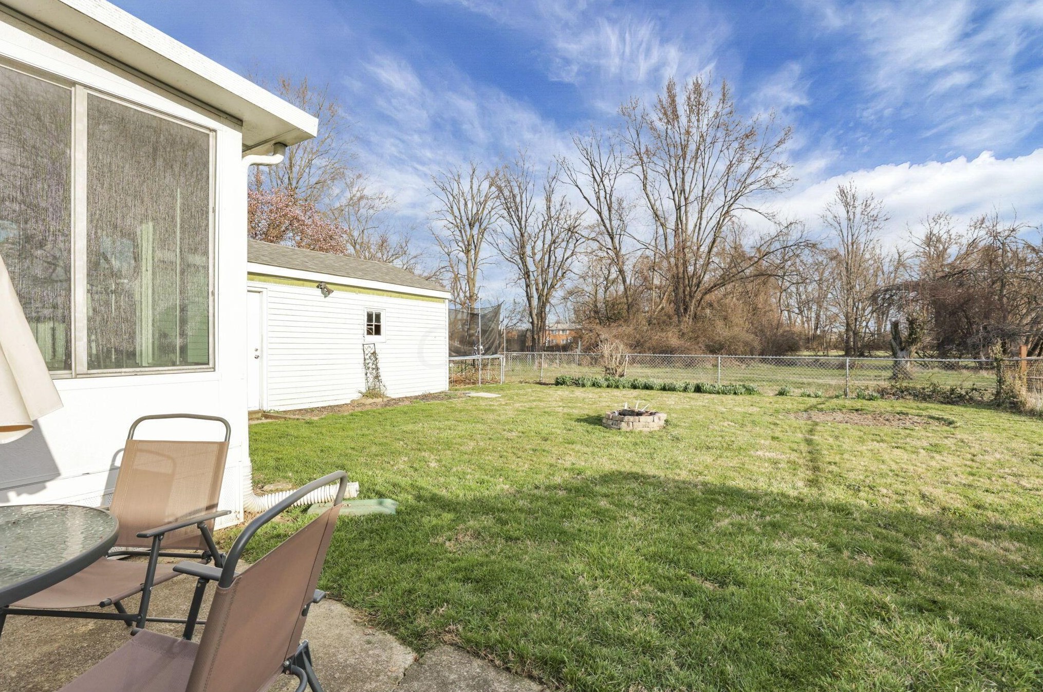 3744 Doney St, Columbus OH  43213-1717 exterior