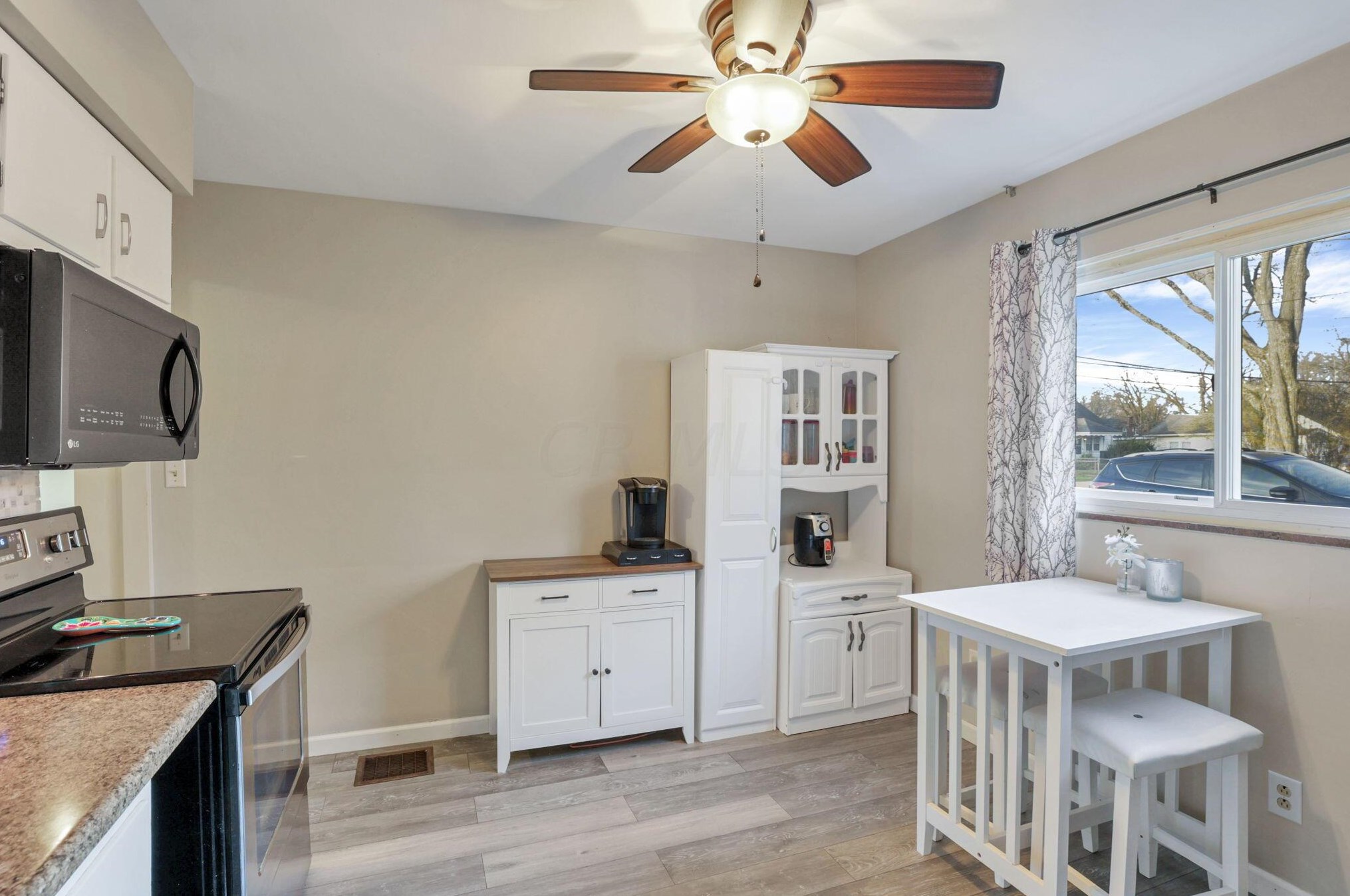 3744 Doney St, Columbus OH  43213-1717 exterior