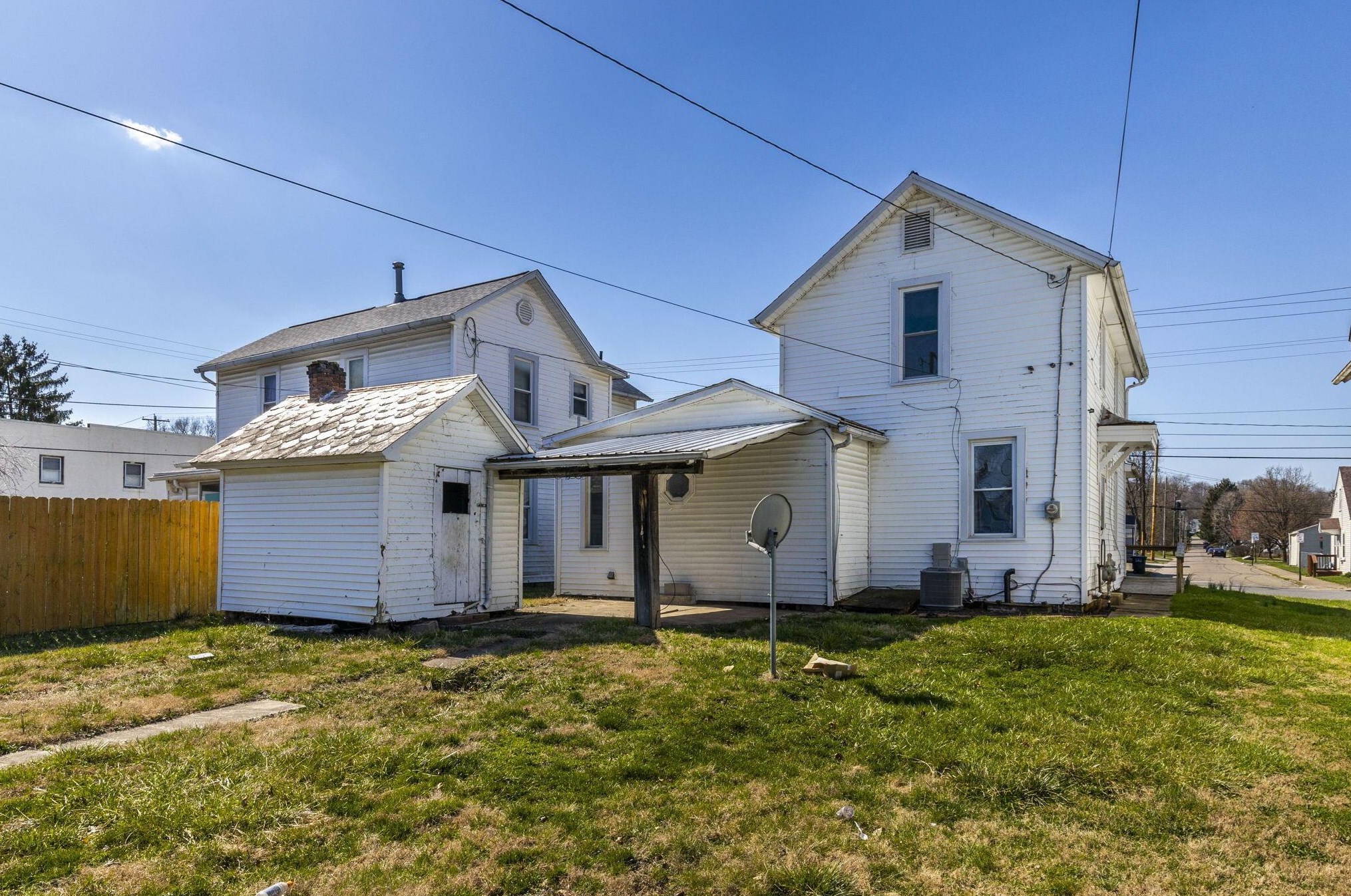 900 Broad St, Lancaster OH  43130-4624 exterior