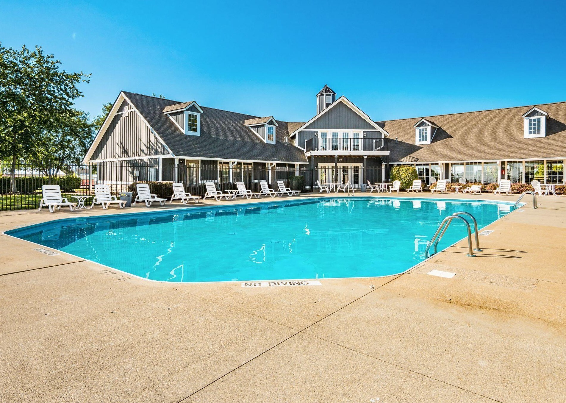 6391 Blue Knoll Dr, Cnl Wnchstr OH  43110-7015 exterior