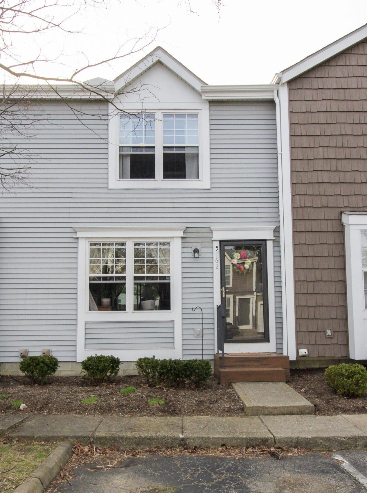 5162 Singleton Dr, Hilliard, OH 43026-9138
