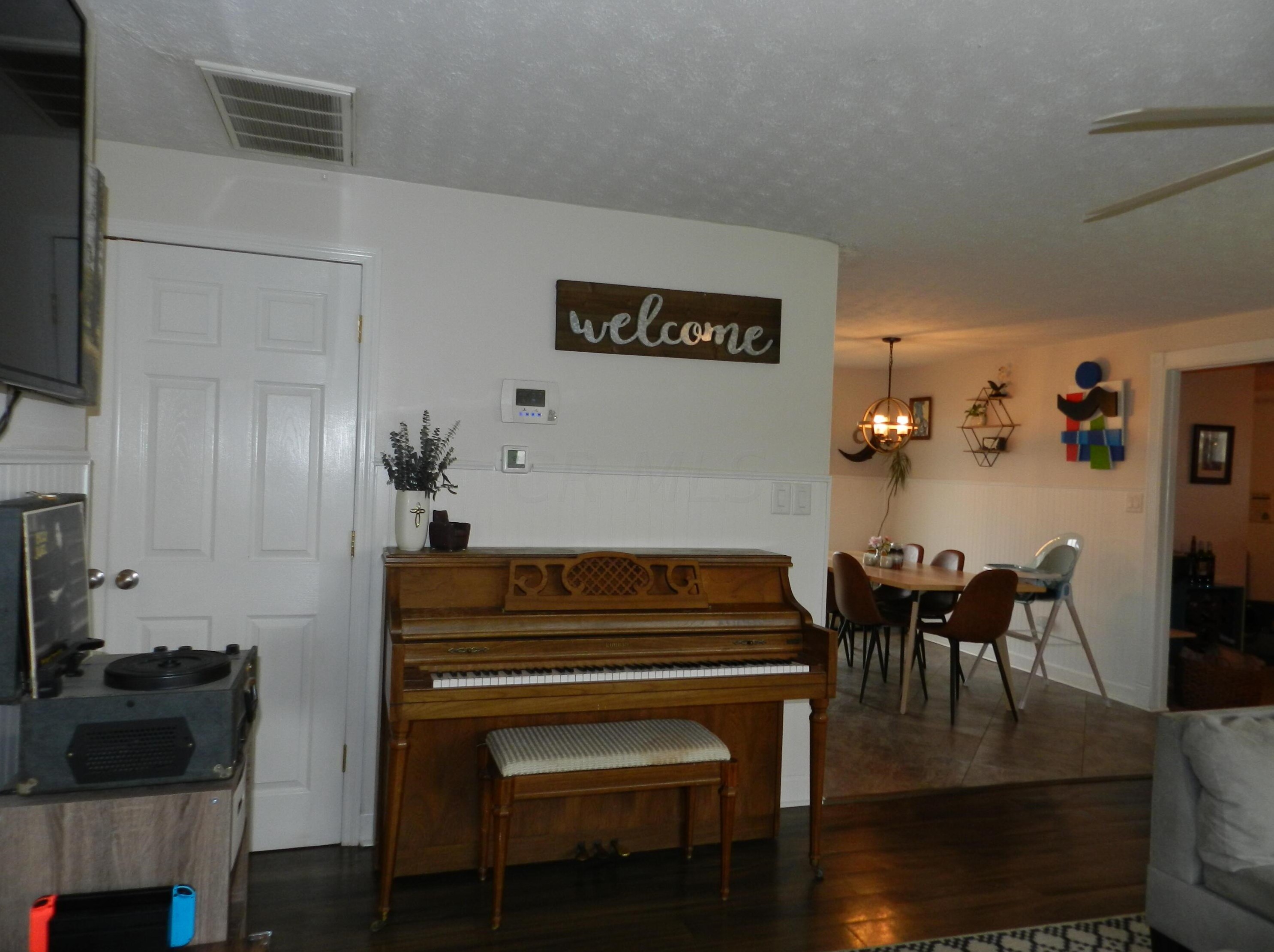 3347 Miriam Dr, Columbus, OH 43204-1746