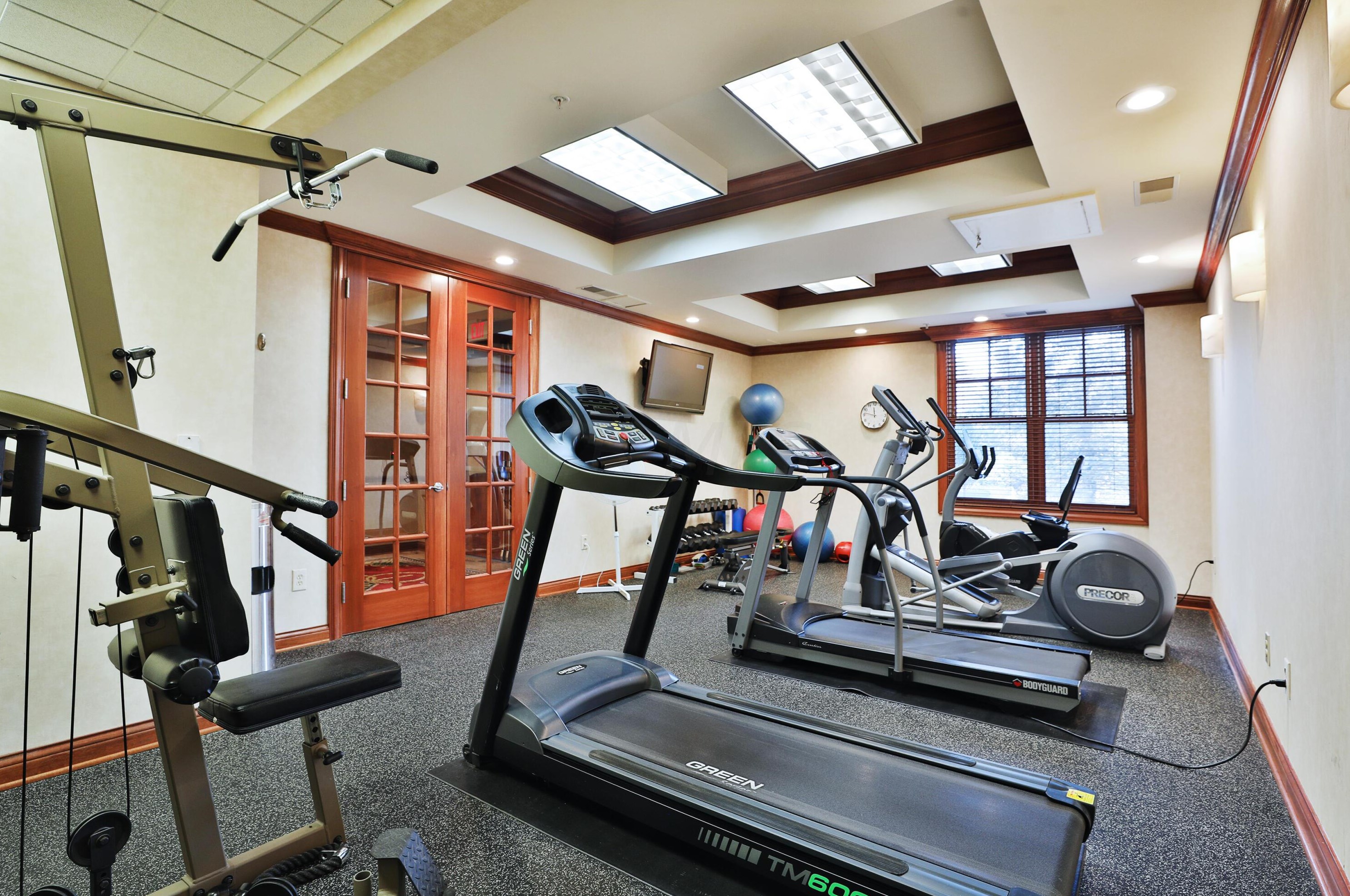 5745 Newbank Cir, Dublin OH  43017-3572 exterior