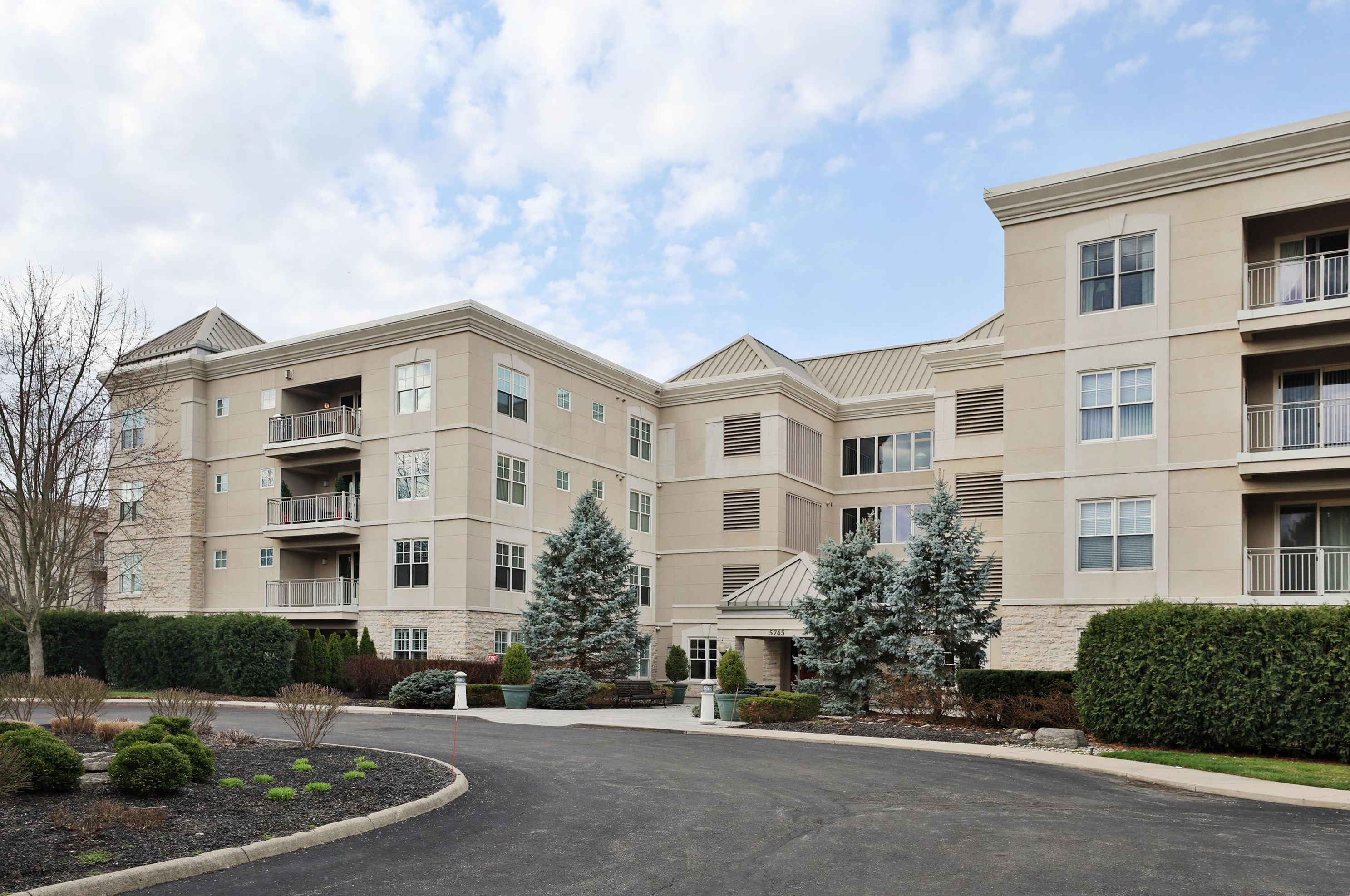 5745 Newbank Cir #405, Dublin, OH 43017