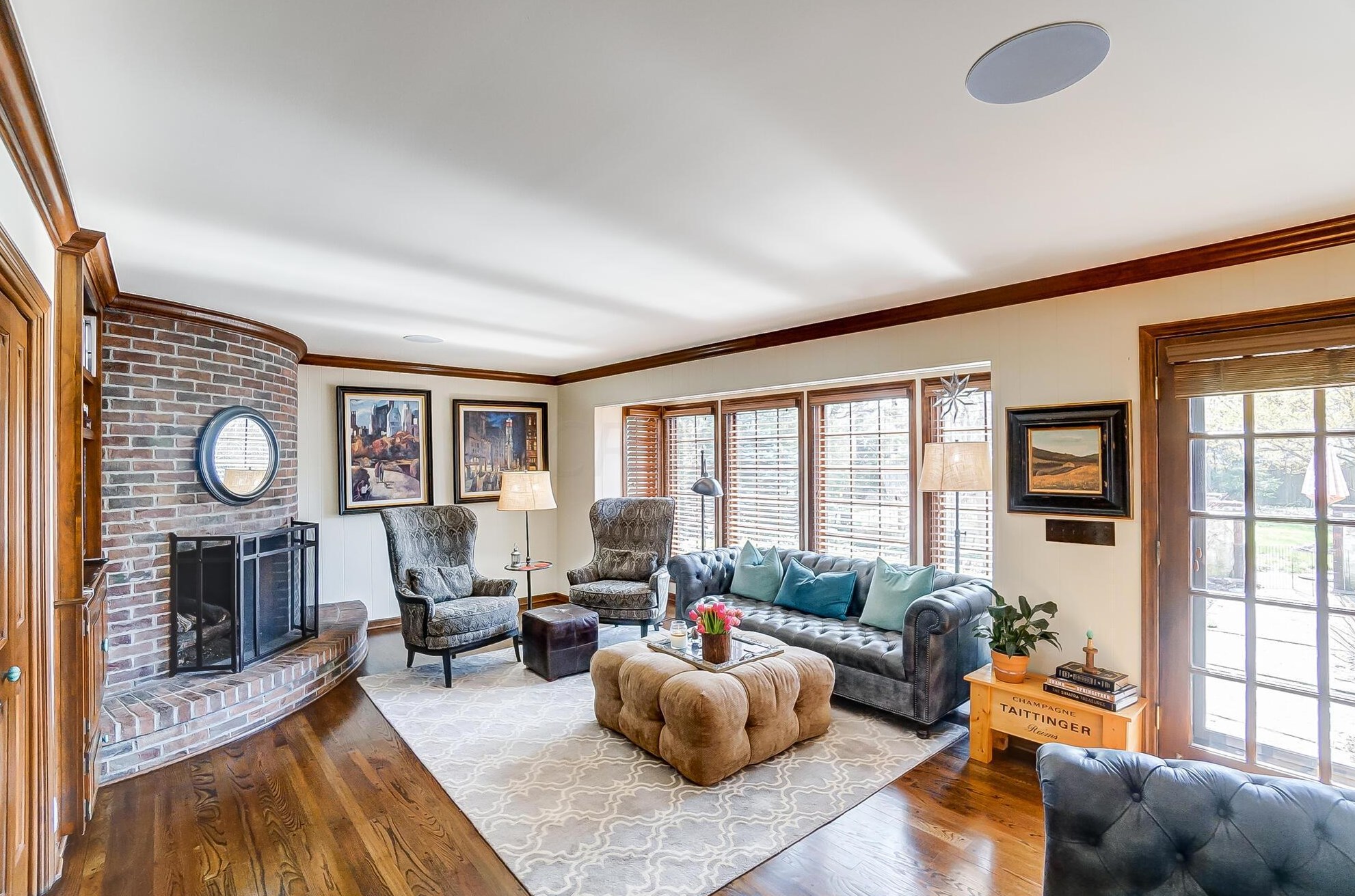 1385 Fountaine Dr, Columbus OH 43221-1523 exterior