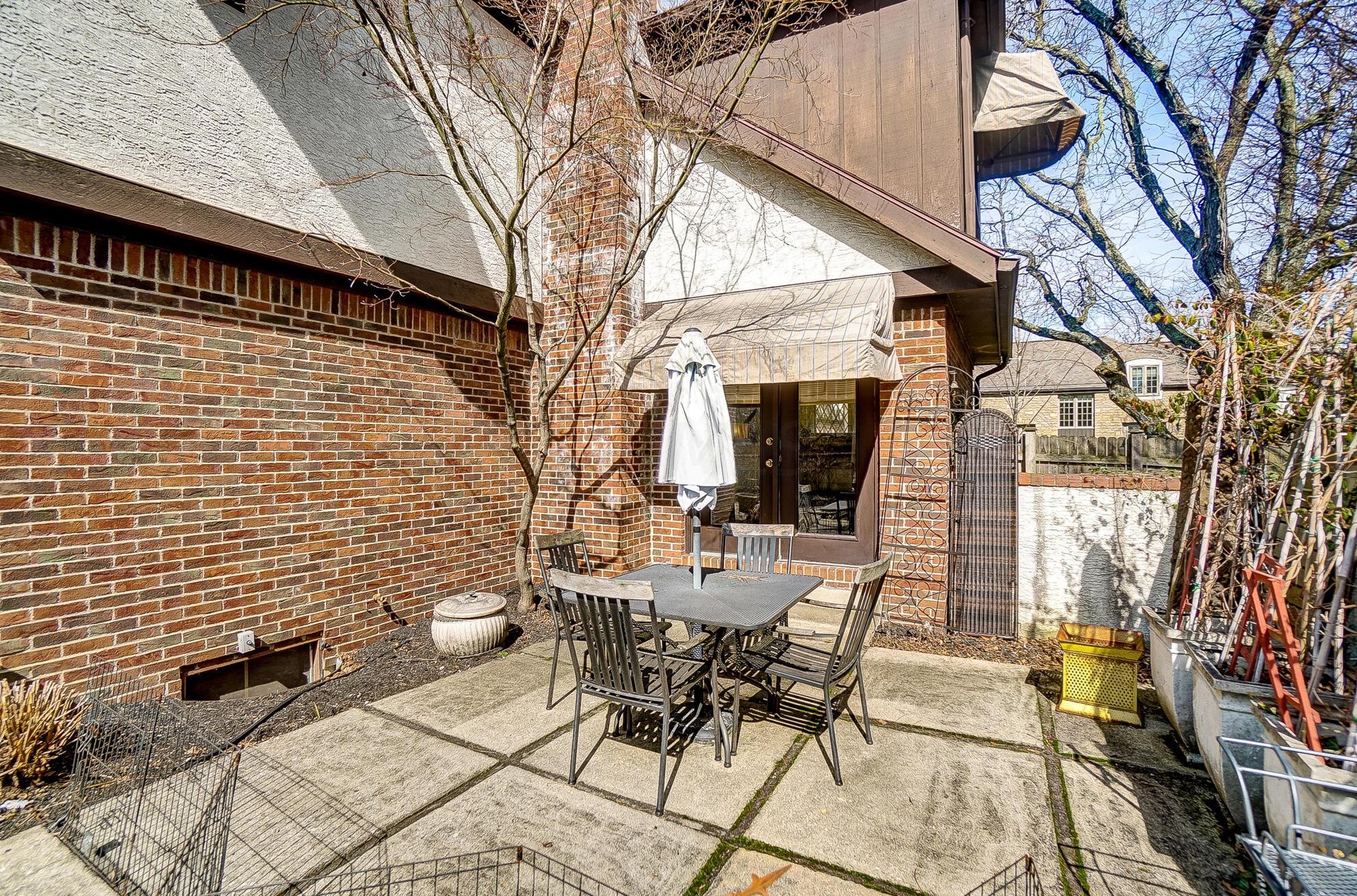 1385 Fountaine Dr, Columbus OH 43221-1523 exterior