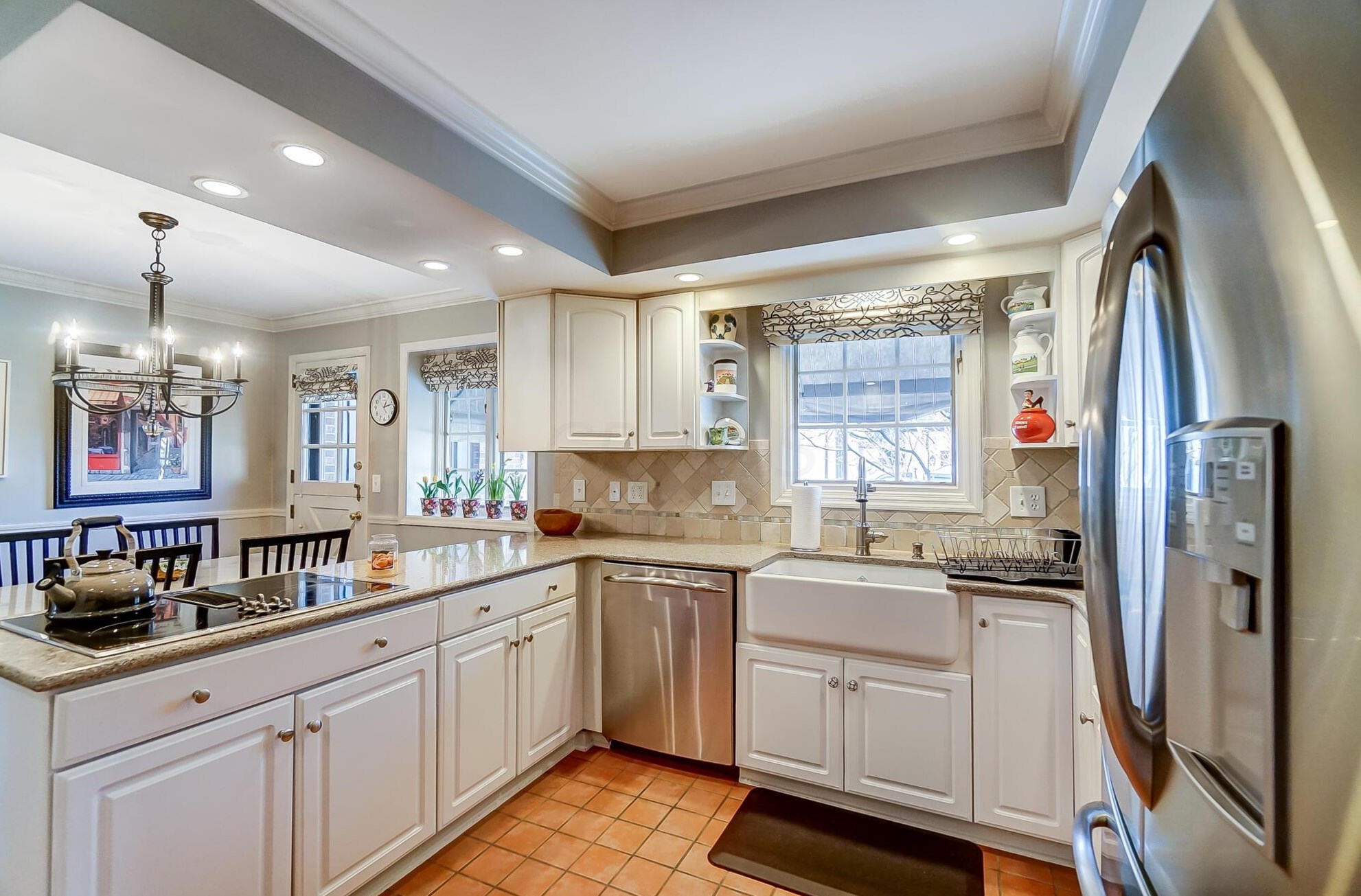 1385 Fountaine Dr, Columbus OH 43221-1523 exterior