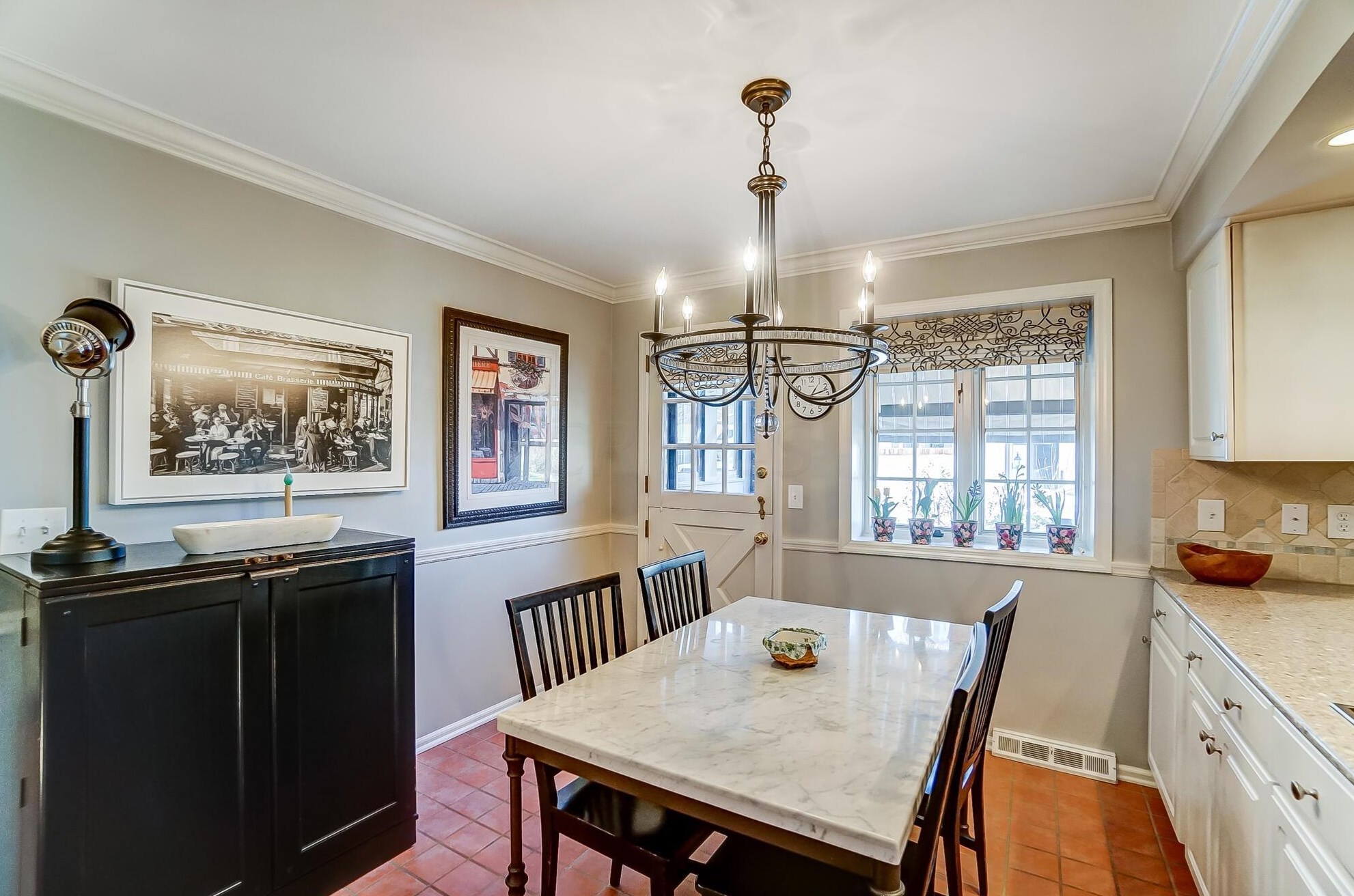 1385 Fountaine Dr, Columbus OH 43221-1523 exterior