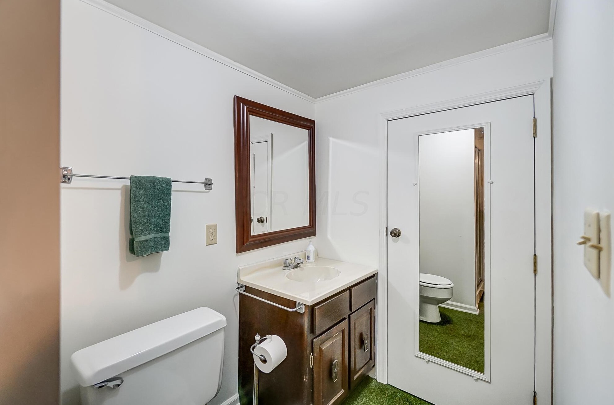 1385 Fountaine Dr, Columbus OH 43221-1523 exterior