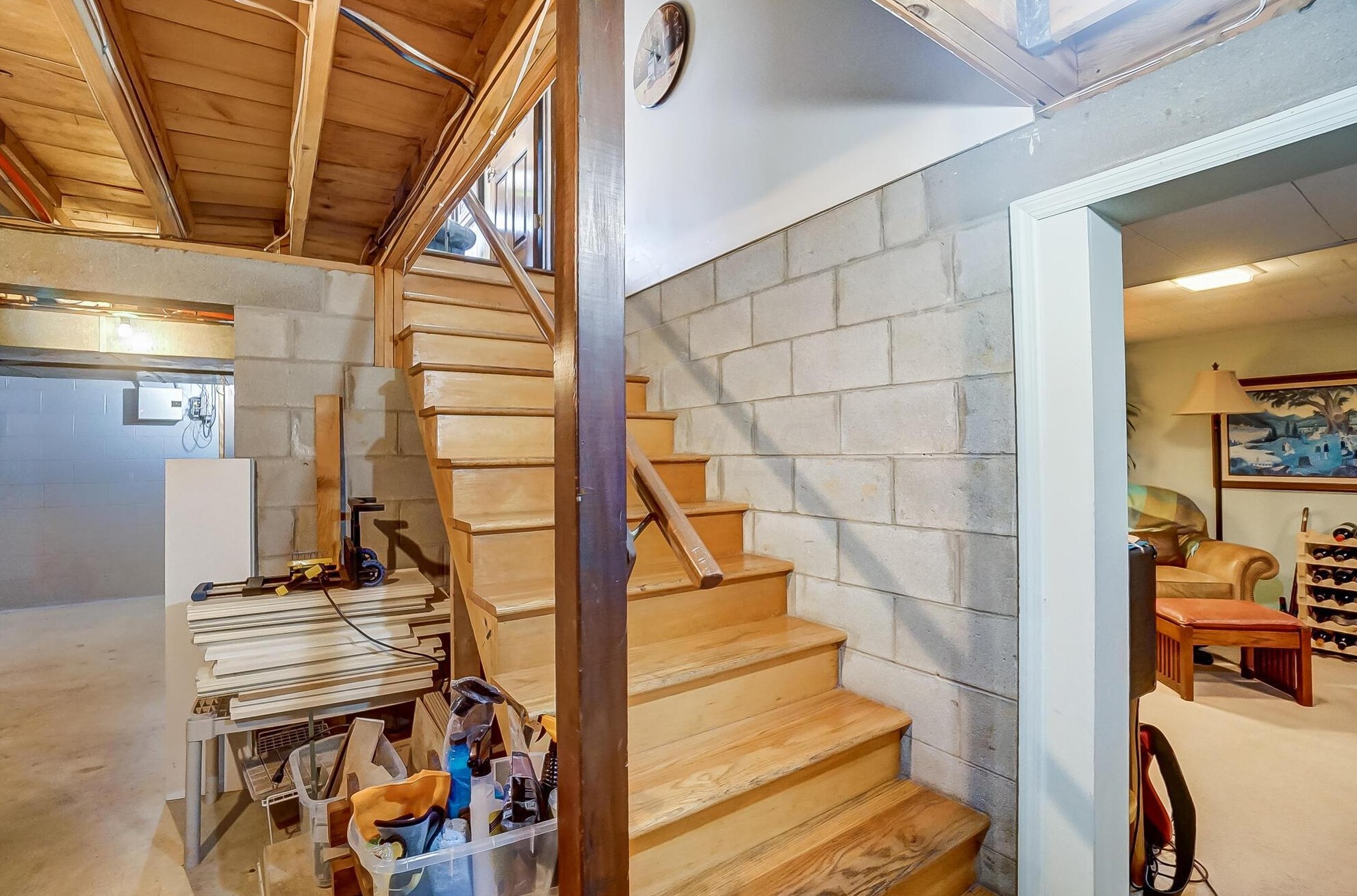 1385 Fountaine Dr, Columbus OH 43221-1523 exterior