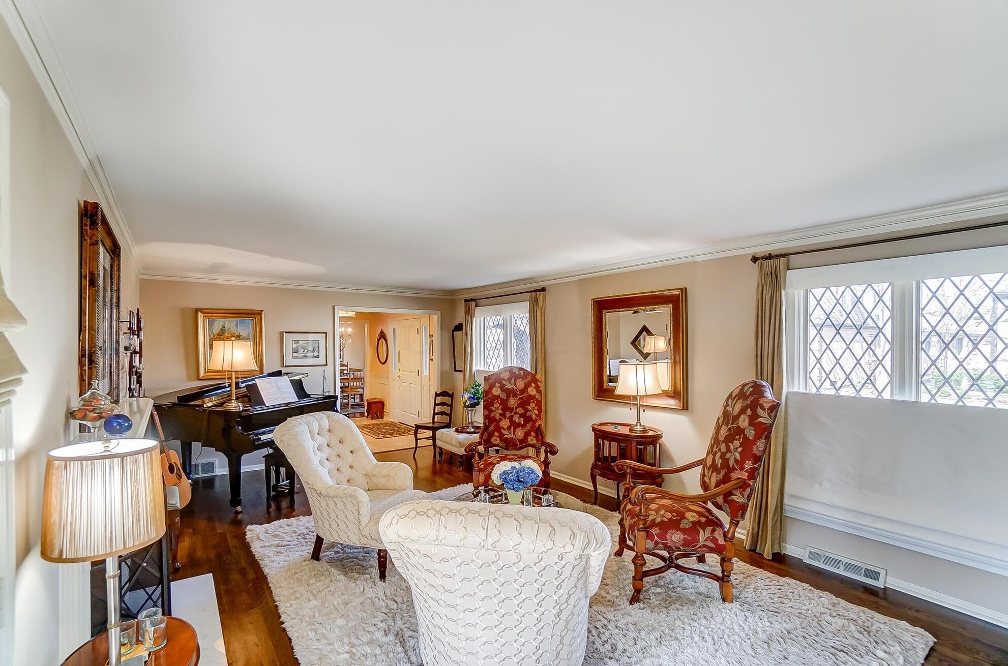 1385 Fountaine Dr, Columbus OH 43221-1523 exterior