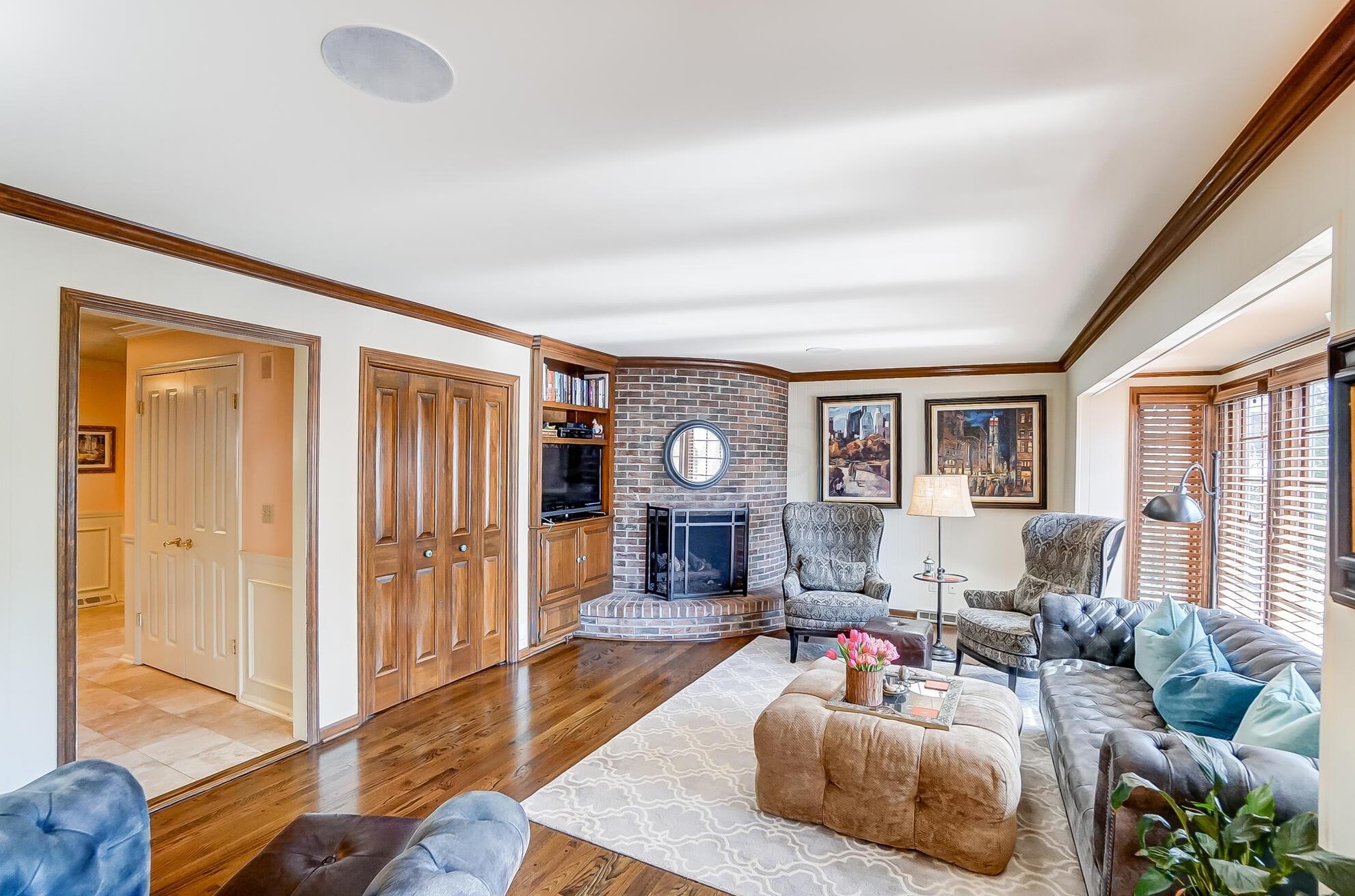 1385 Fountaine Dr, Columbus OH 43221-1523 exterior