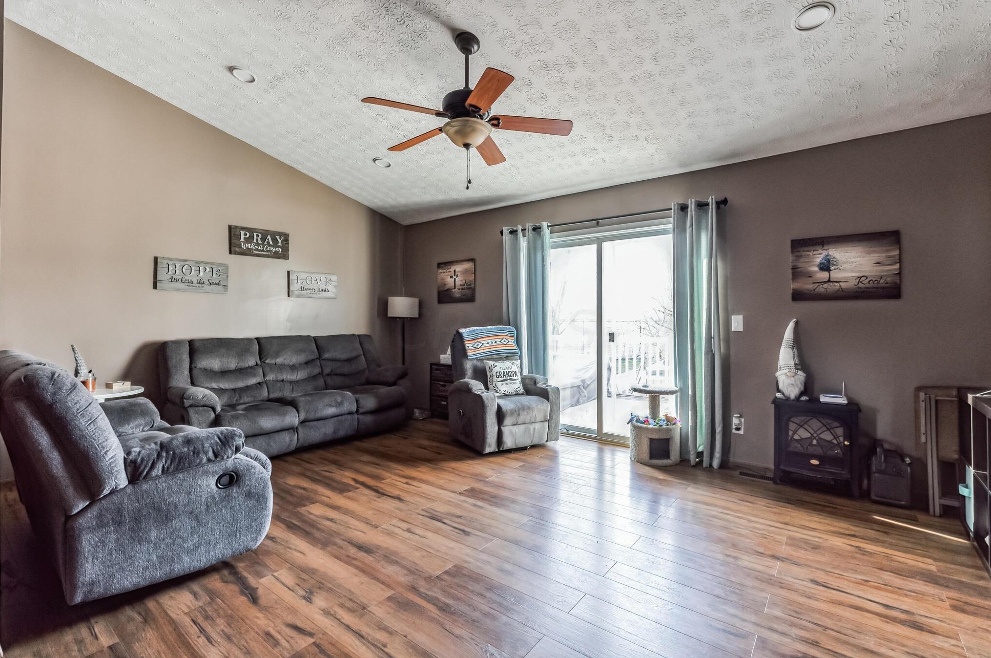 2543 Bridlewood Ct, Columbus OH  43207-8500 exterior