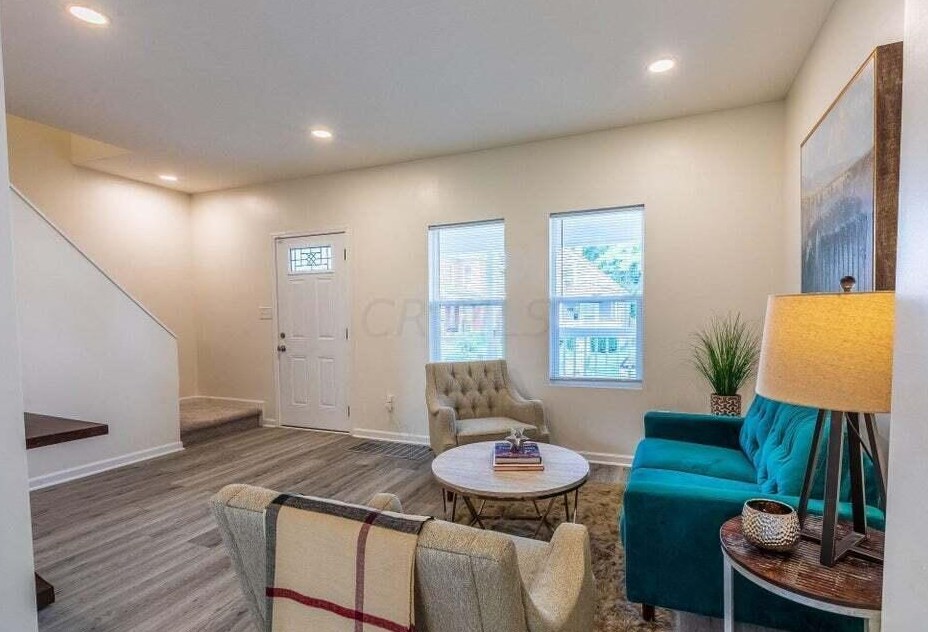 324 Ogden Ave, Columbus OH  43204-3147 exterior