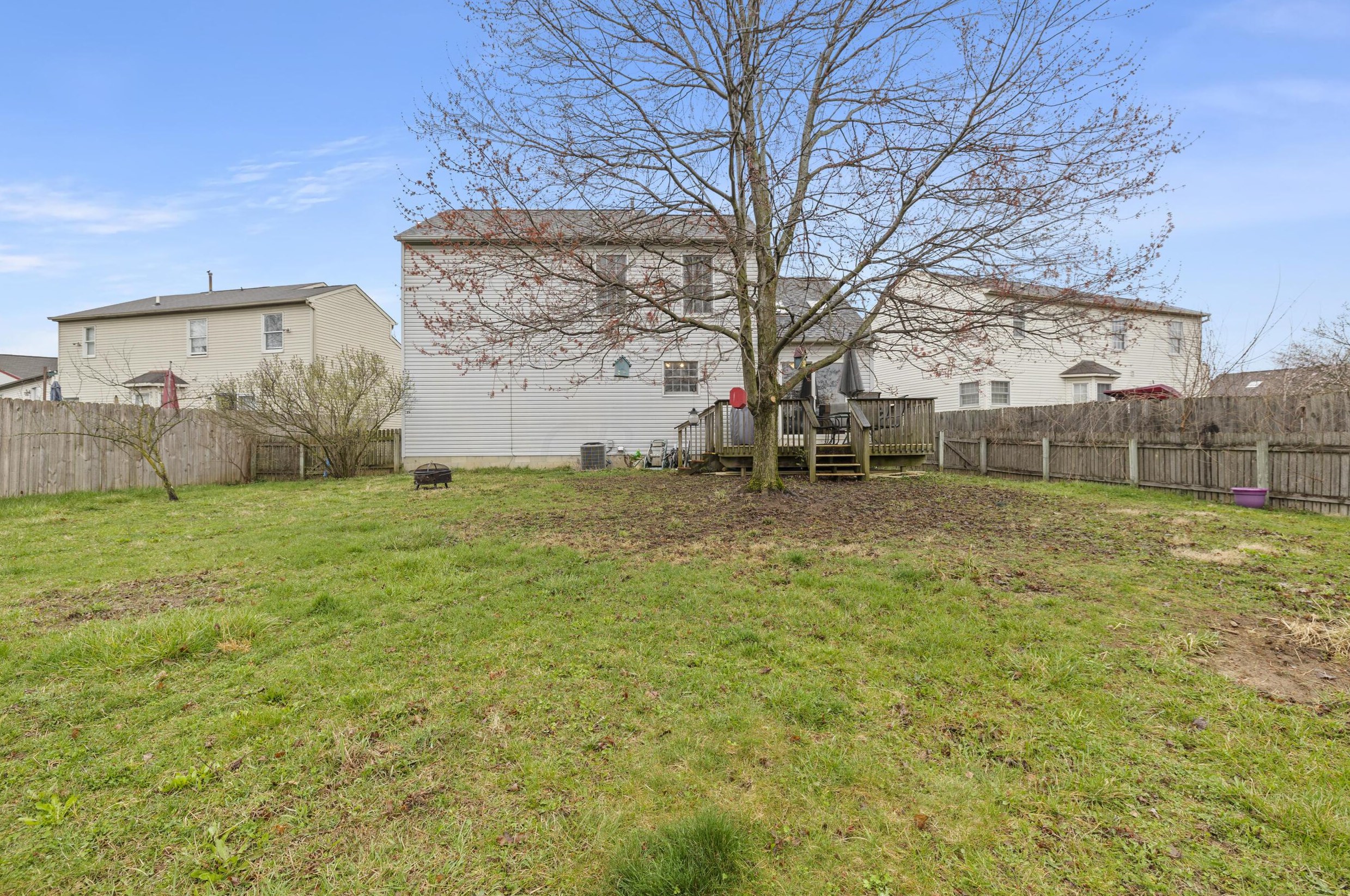 1001 Radbourne Dr, Columbus, OH 43207-7230