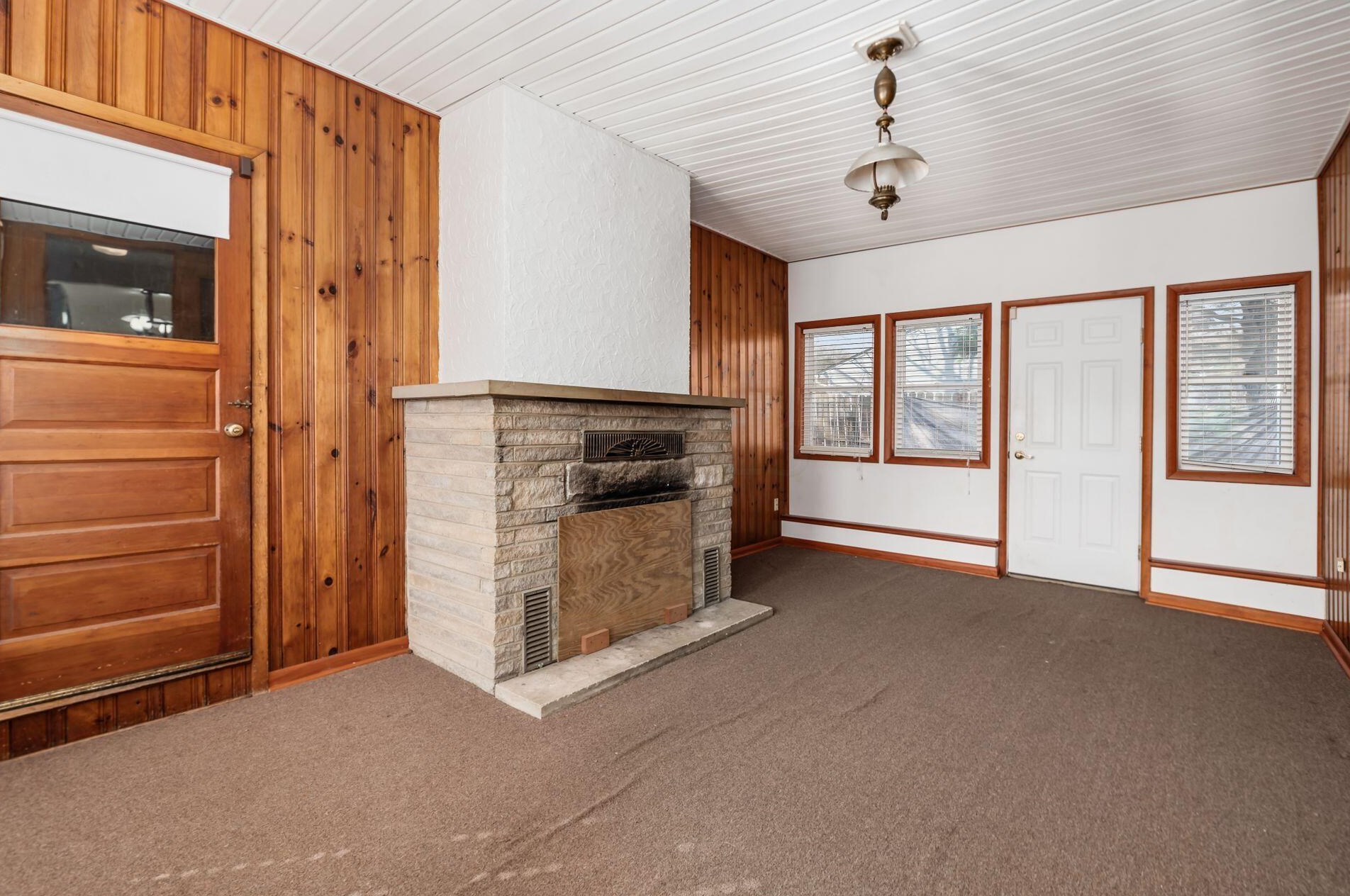 1031 Clayton Dr, Lancaster OH  43130-2030 exterior