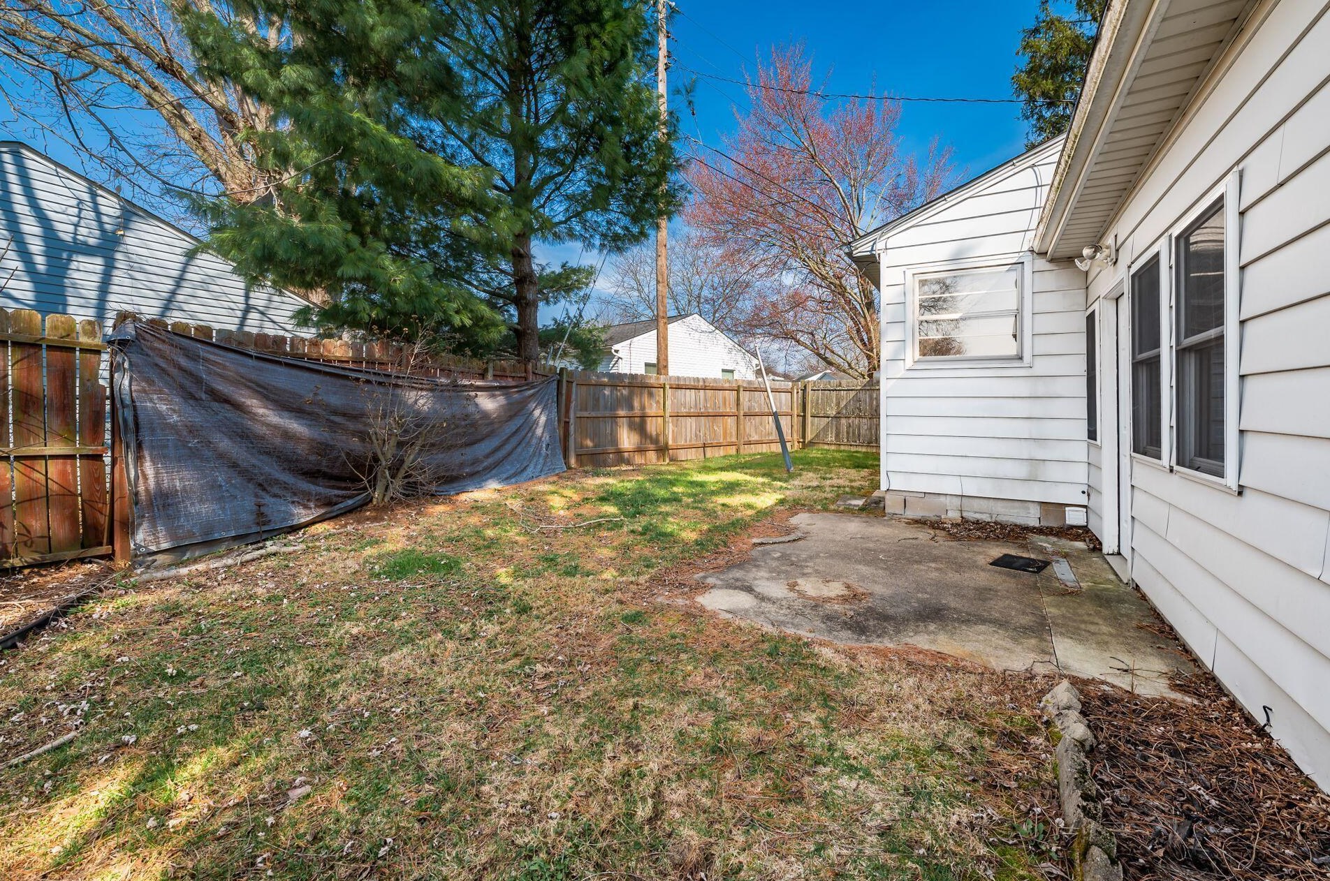 1031 Clayton Dr, Lancaster OH  43130-2030 exterior