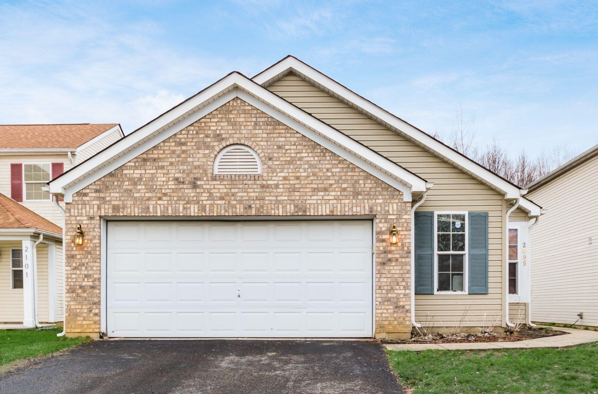 2095 Waymont Rd, Columbus, OH 43229-5778