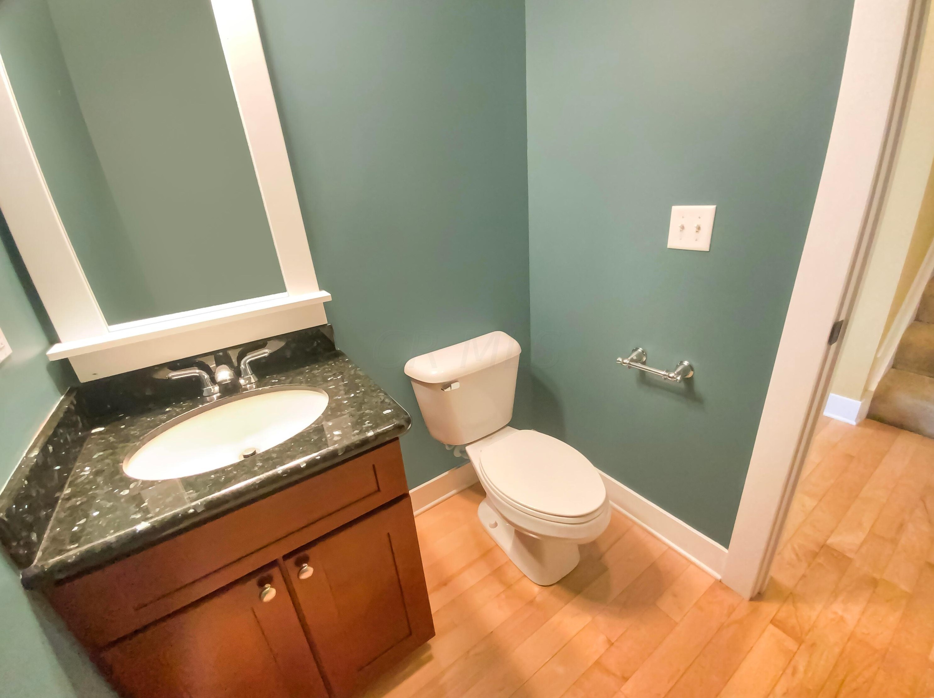 1461 Mews Ct, Columbus OH  43212-2875 exterior