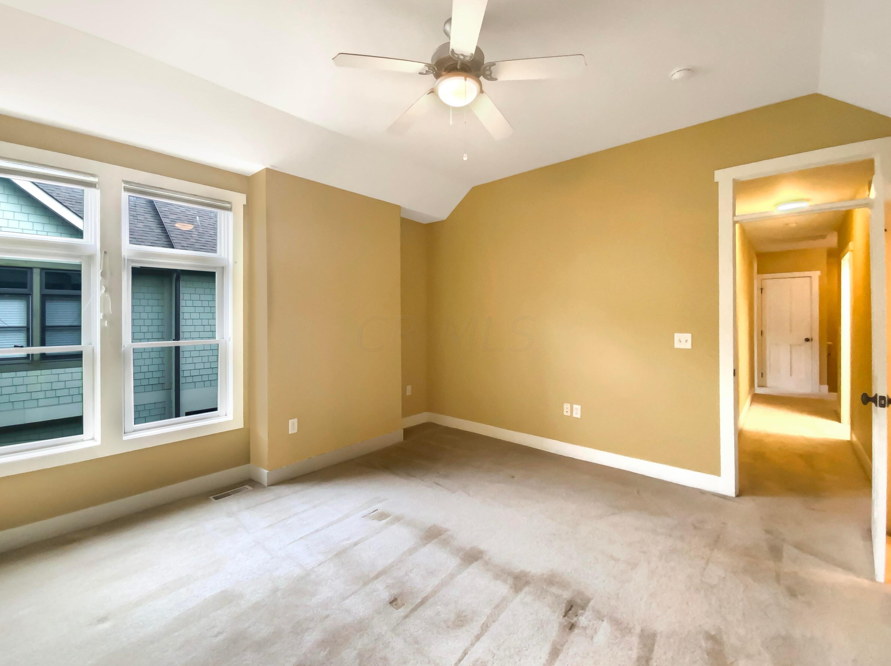 1461 Mews Ct, Columbus OH  43212-2875 exterior