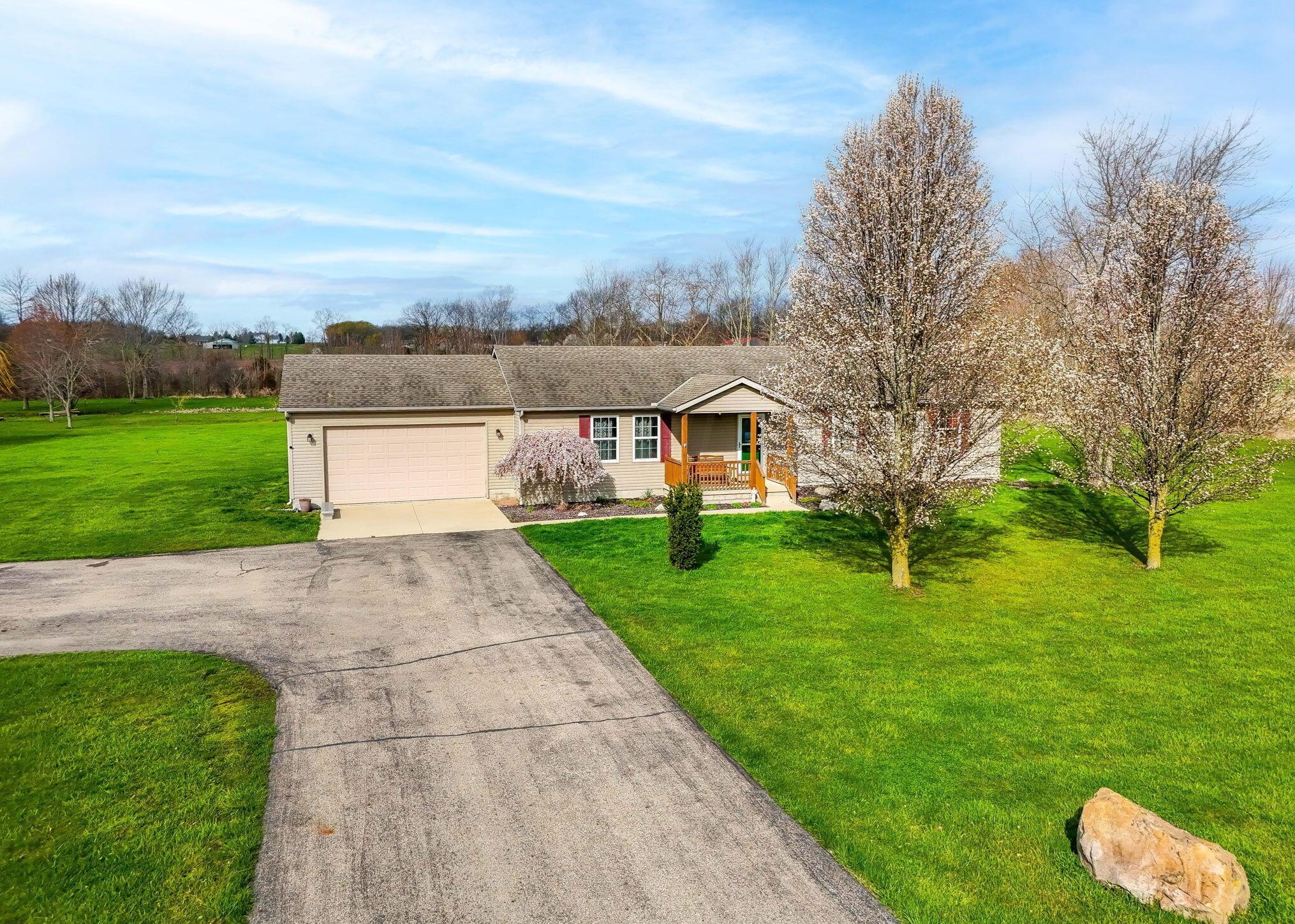 18395 White Stone Rd, Marysville, OH 43040-8827