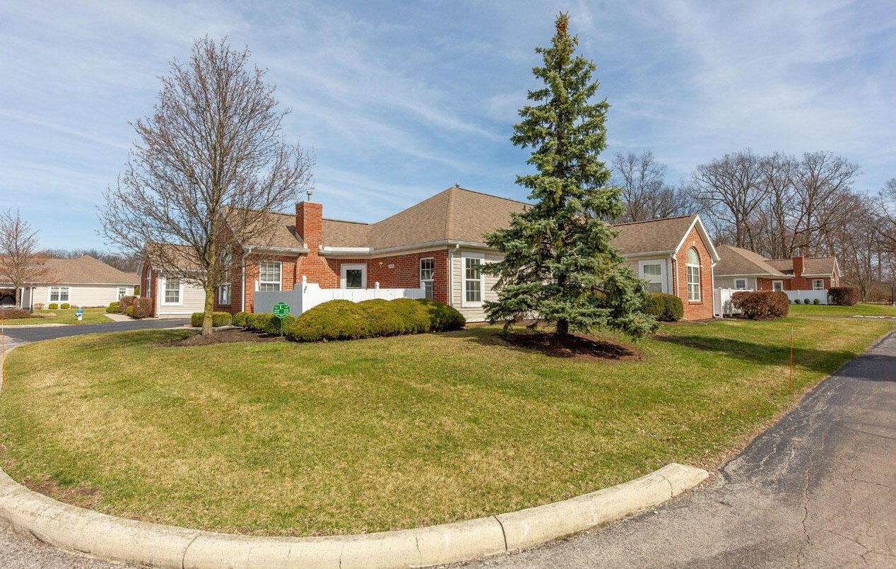 618 Hampton Woods Dr, Marion, OH 43302