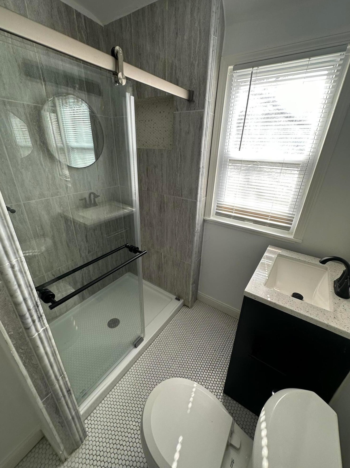 664 Rhoads Ave, Columbus OH  43205-2530 exterior